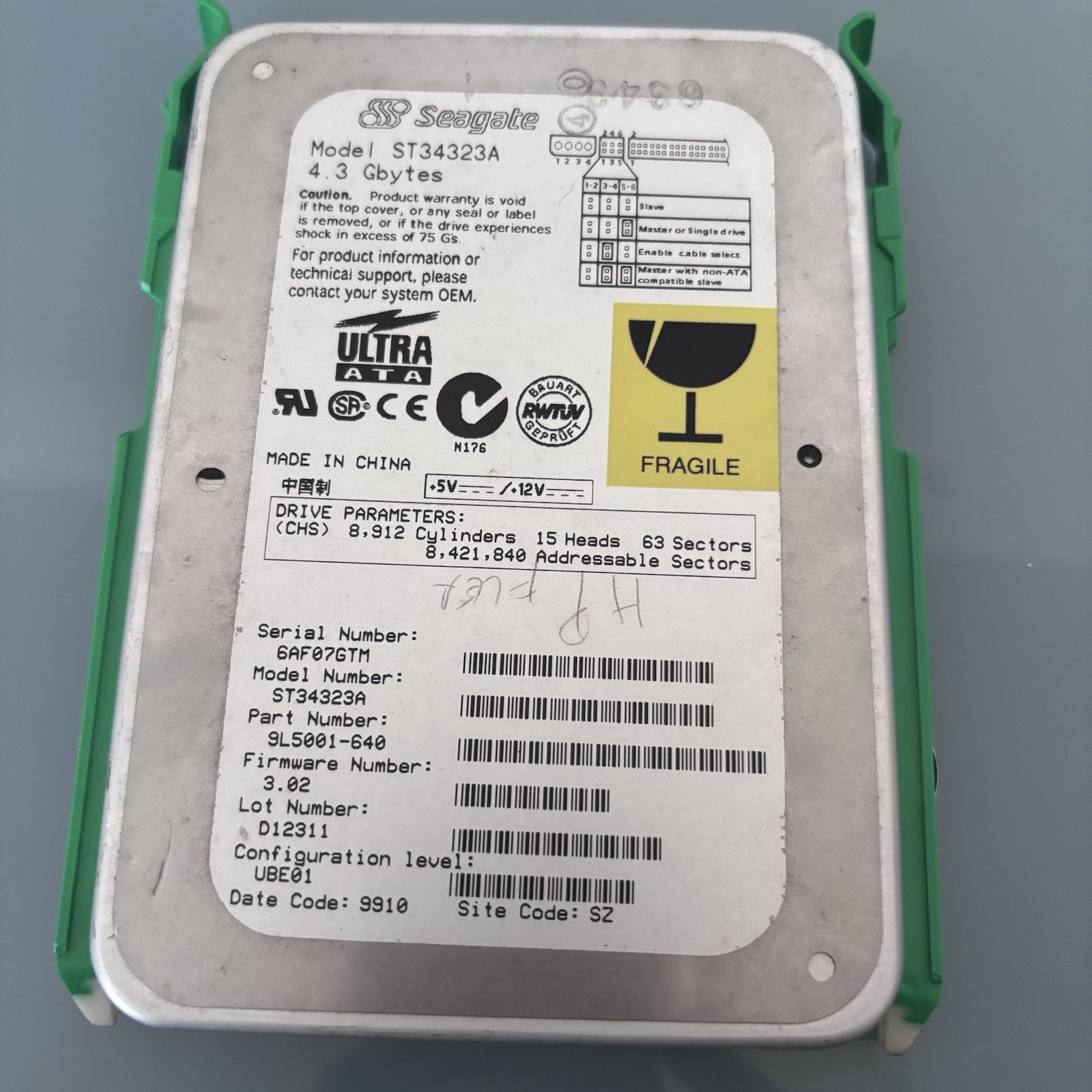 Seagate Medalist 4323 4.31 GB,Internal,4500 RPM,3.5" (ST34323A) IDE Hard Drive