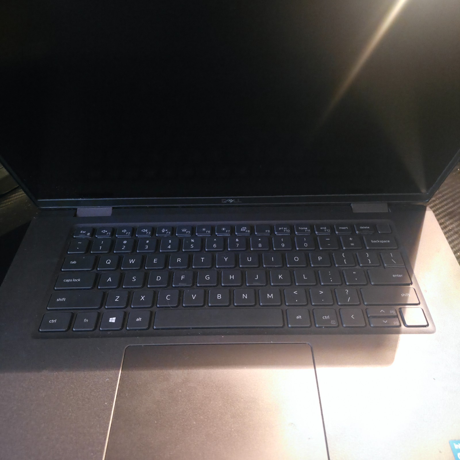 Dell Latitude 7520 – i5 vPro – Clean Screen & Keyboard – Minor Scratches –