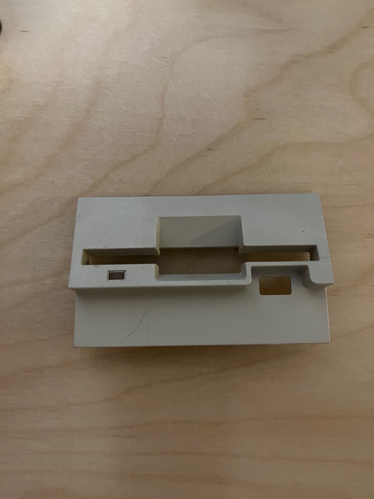 IBM 15F7534 PS/2 8550 8550Z 8570 DISKETTE DRIVE  BEZEL FLOPPY DRIVE