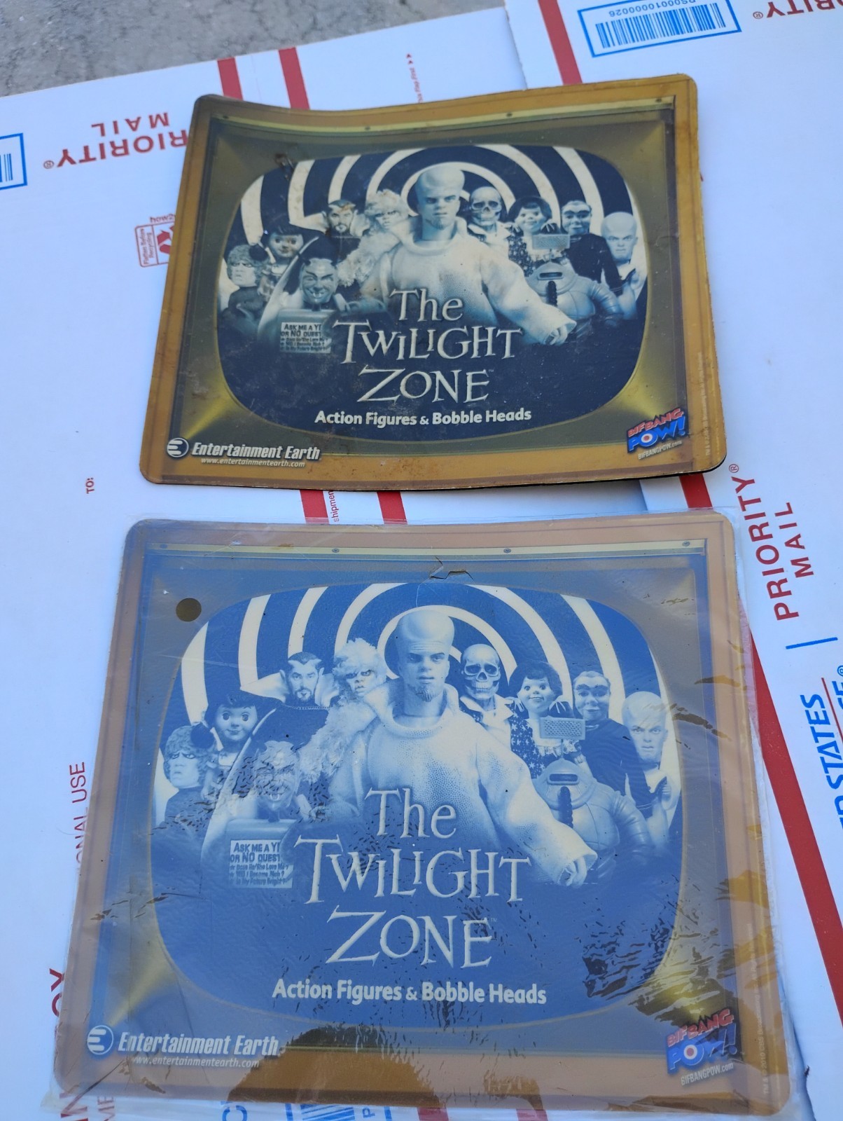 ENTERTAINMENT EARTH EXCLUSIVE THE TWILIGHT ZONE MOUSEPAD NEW and SEALED + Extra
