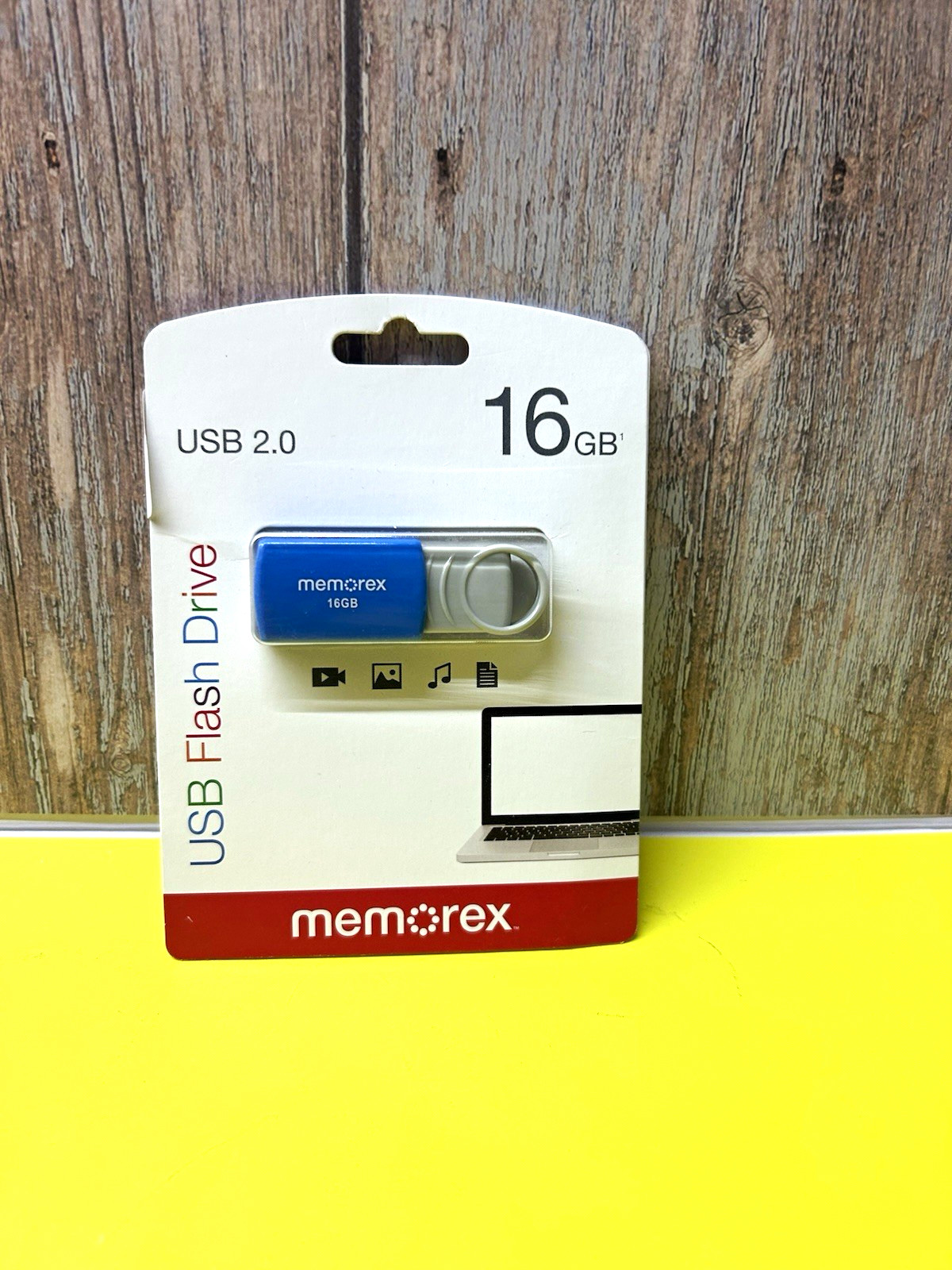 Memorex TravelDrive 16GB USB 2.0 Flash Drive Blue/Silver for PC Mac