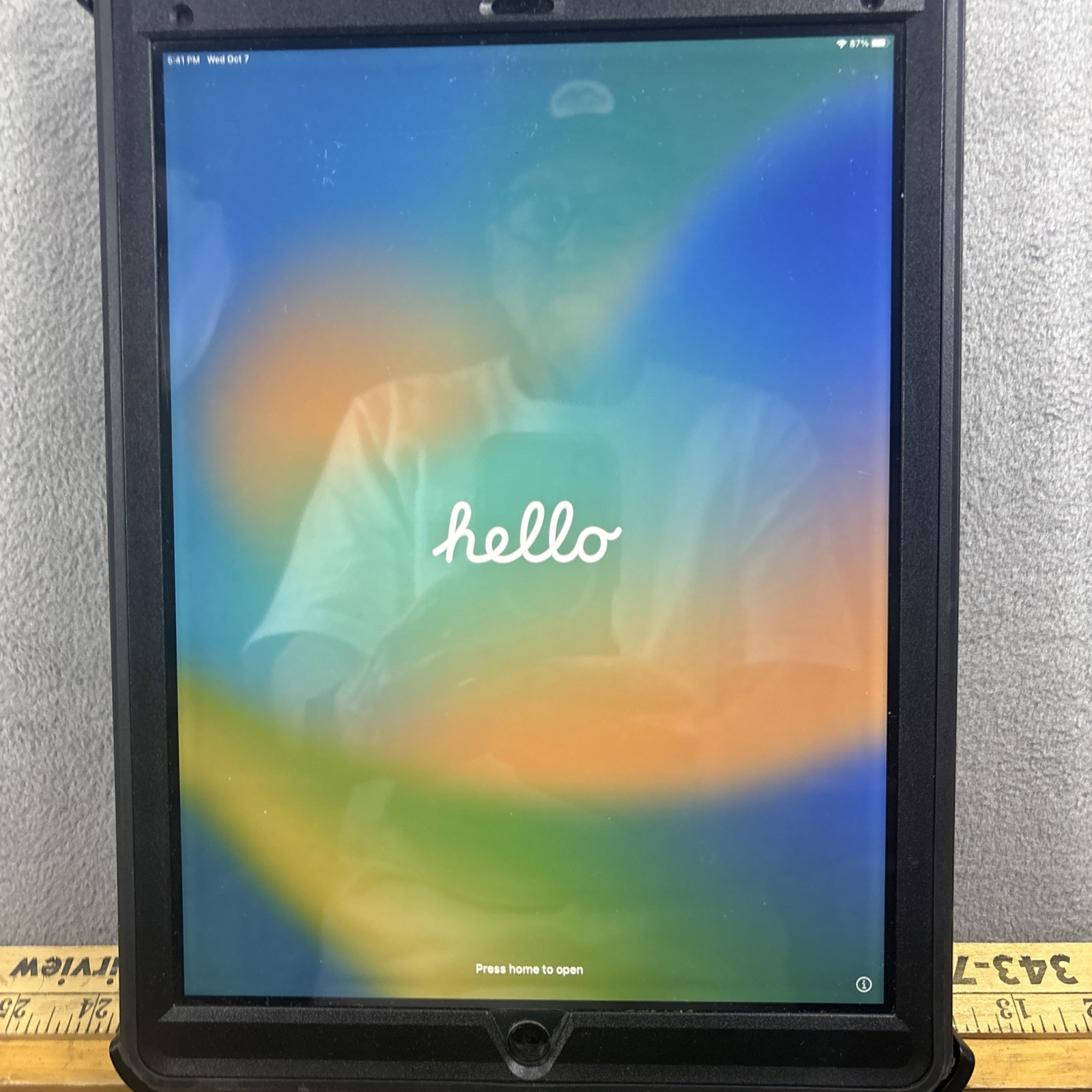 Apple iPad Pro 12.9" 1st Gen 128GB WiFi A1584 Retina Tablet 2015