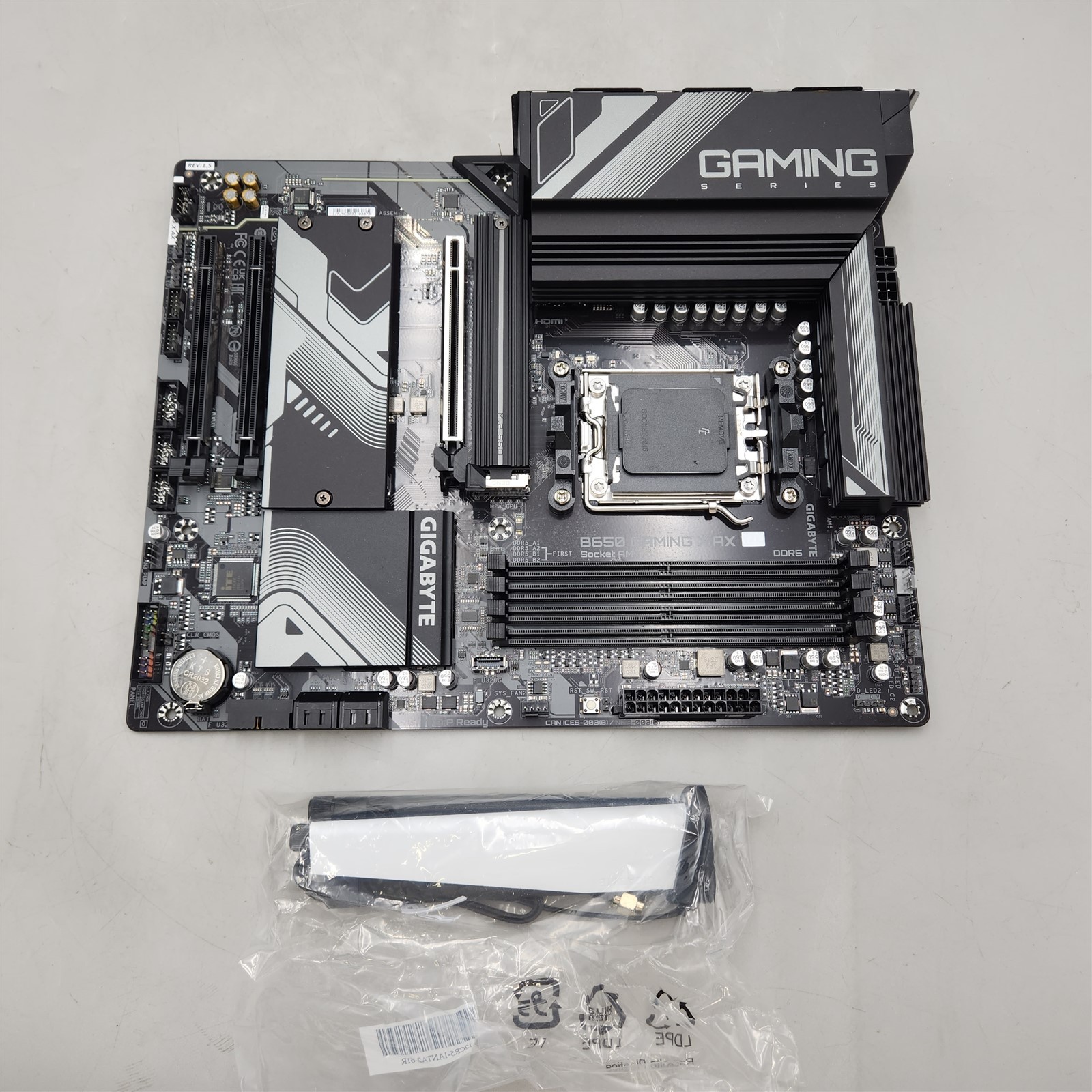 GIGABYTE B650 Gaming X AX (AM5/ LGA 1718/ AMD/ B650/ ATX/ DDR5/Motherboard)