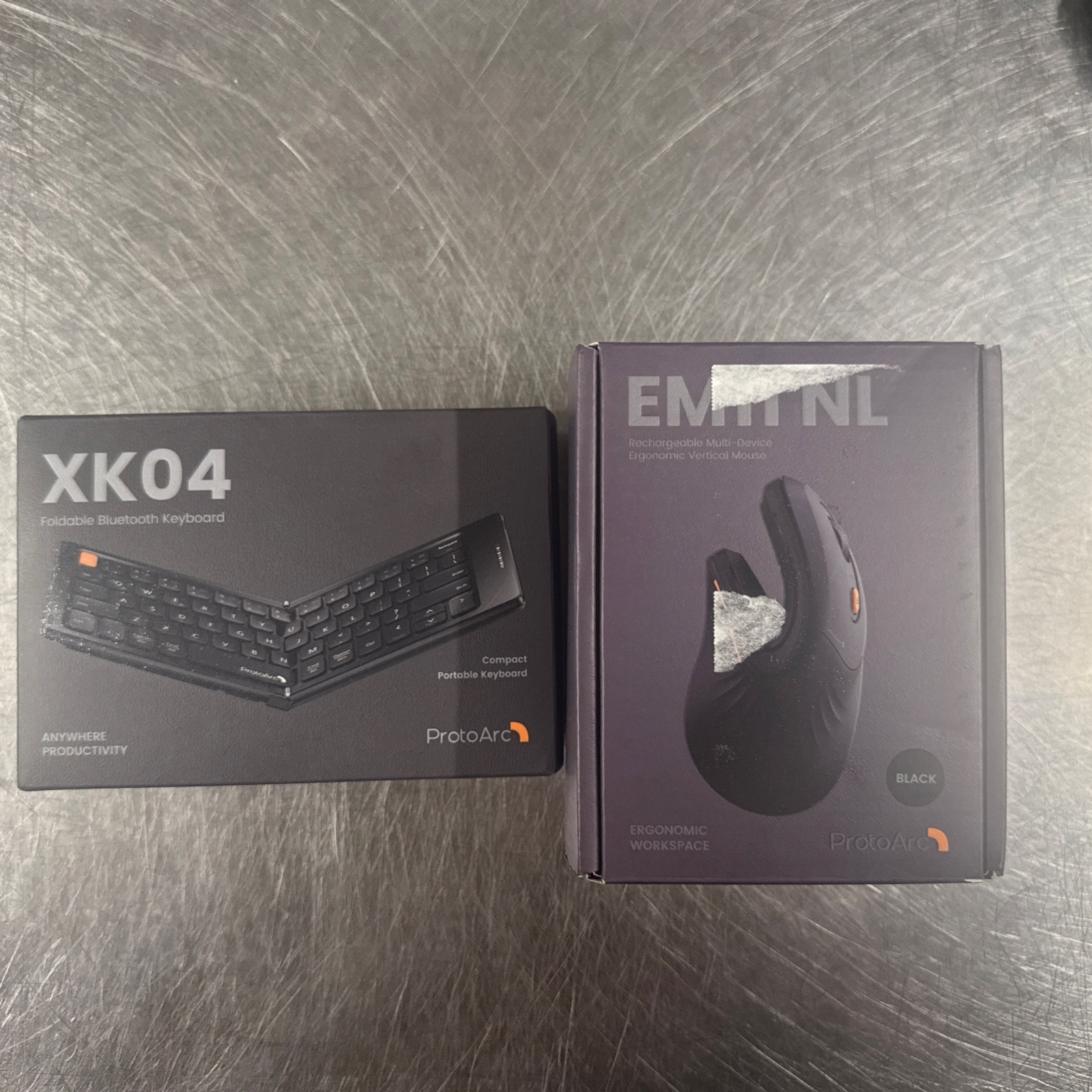 EM11 NL Ergonomic Vertical Mouse & XK04 Foldable Bluetooth Keyboard