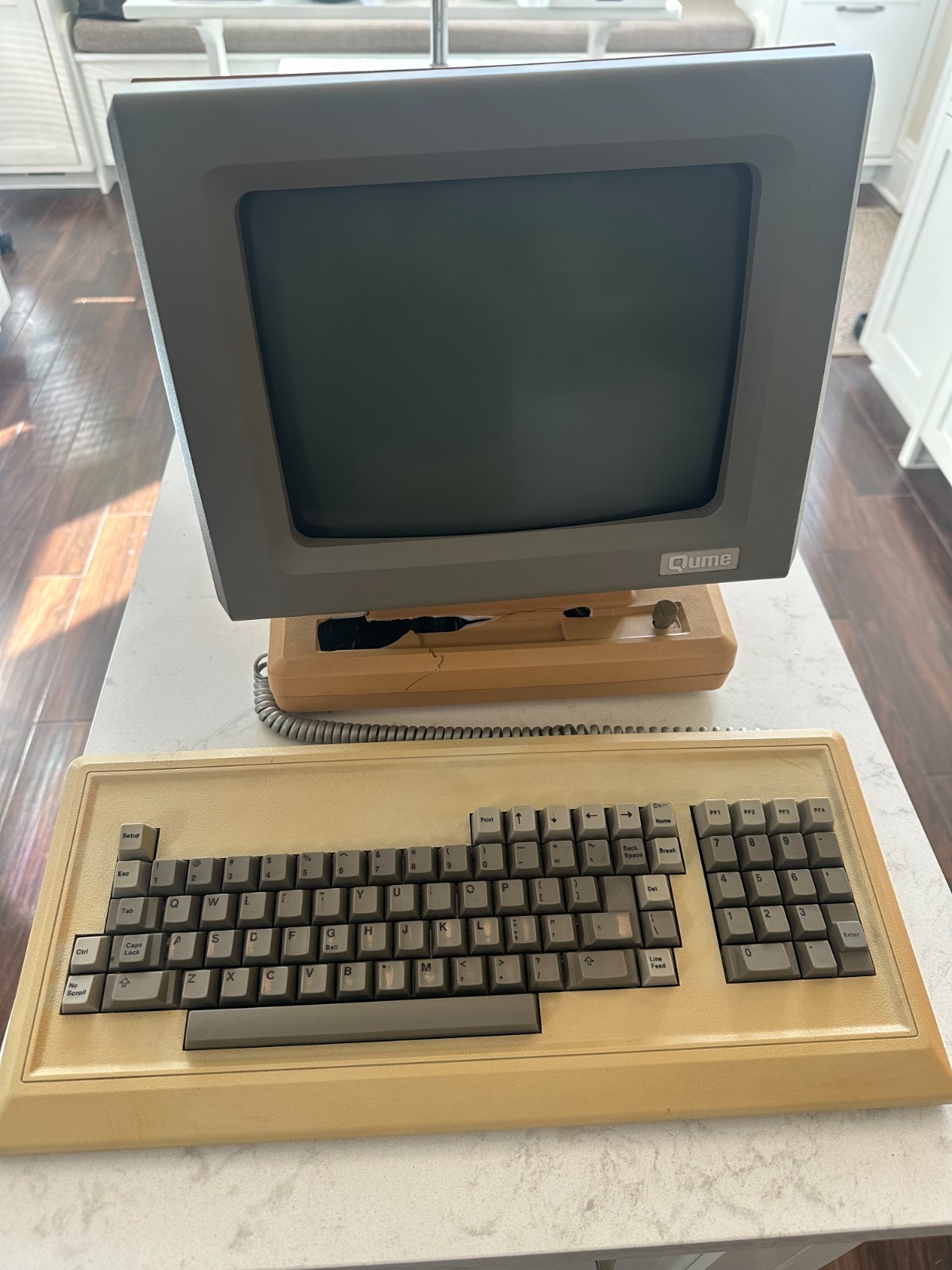 Rare Vintage Qume QVT-102 Terminal w Keyboard Damaged READ