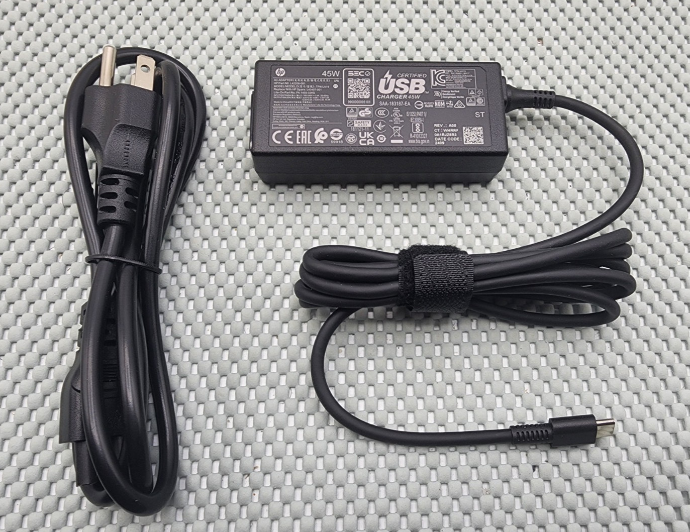 Original 45W HP USB-C Adapter Charger TPN-LA19 L42206-001 843319-002 918337-001