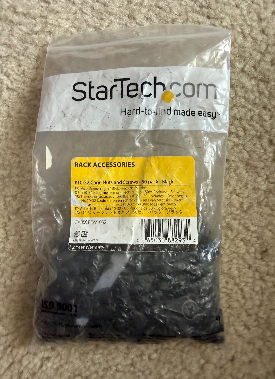 StarTech #10-32 Cage Nuts & Screws 50 Pack Black Hardware CABSCREW1032