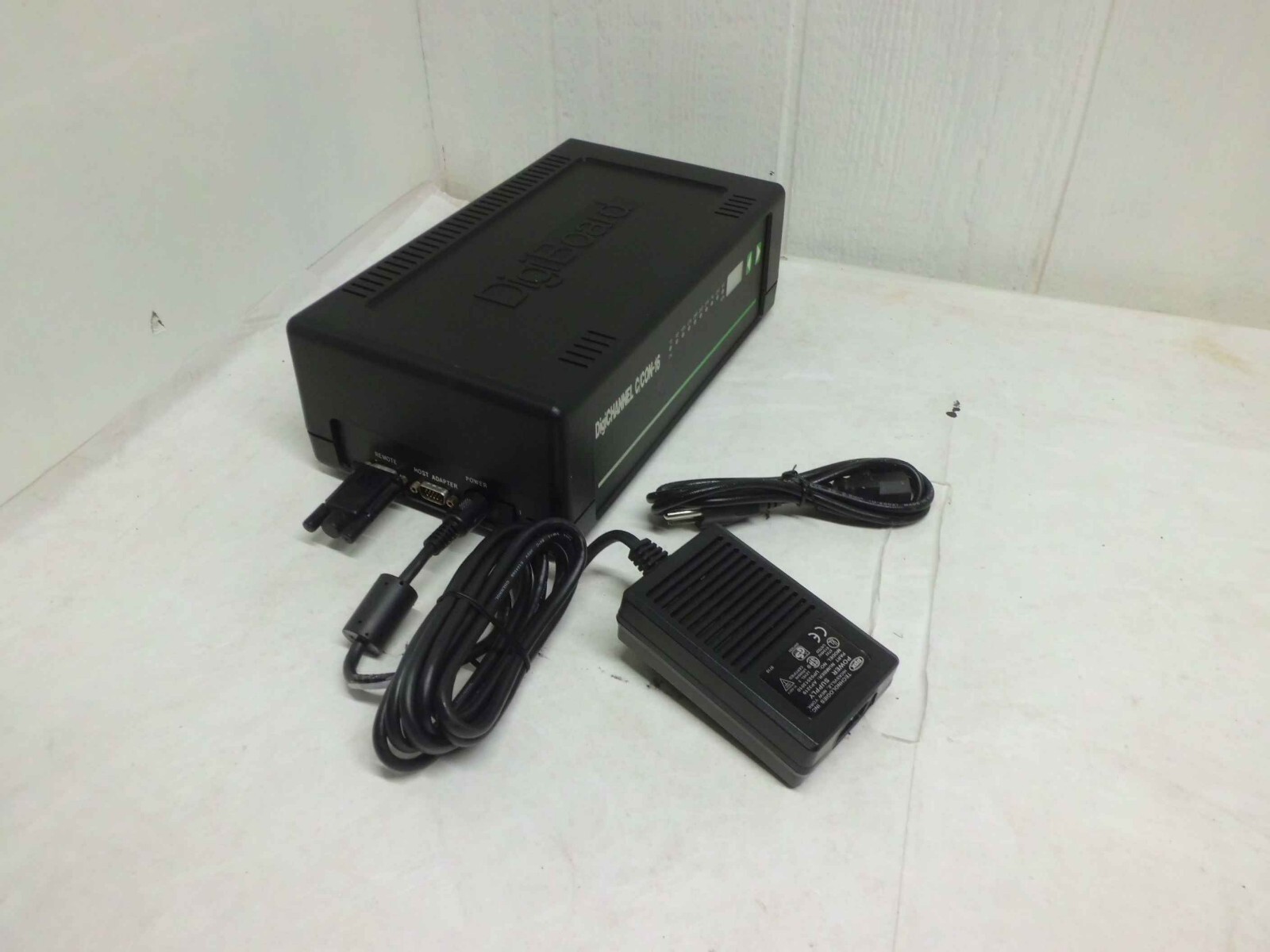 Digi 50000070D Acceleport C/X 16pt I/O C/Con 16 DB25 with power supply and term.