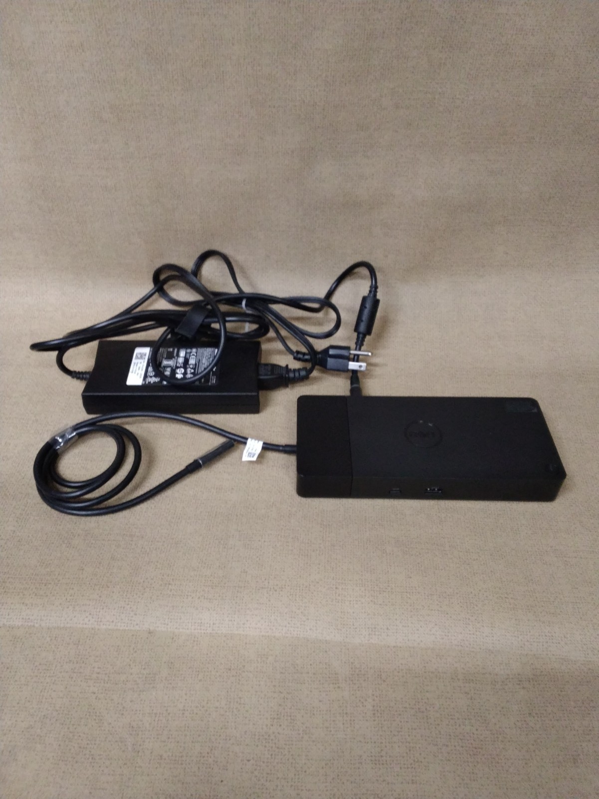 DELL WD19S DOCK Complete With 130w Power Supply. Dual Monitor Set Up