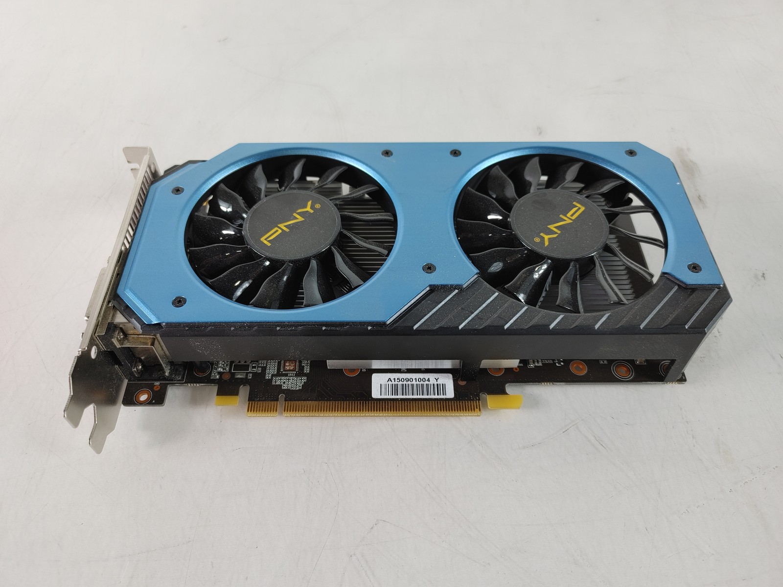 PNY NVIDIA GeForce GTX 950 2 GB DDR5 PCI Express 3.0 x16 Desktop Video Card
