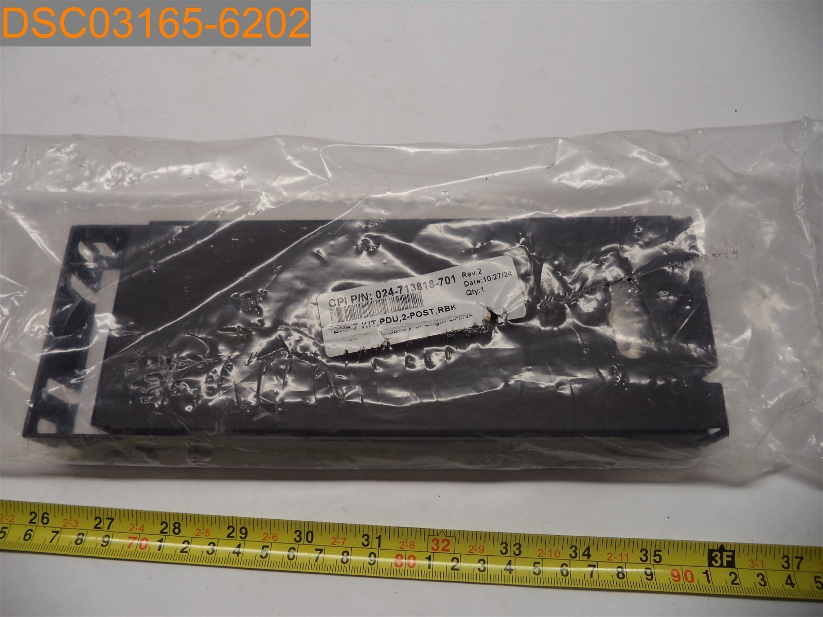 Chatsworth 2Post Rack Vertical PDU Mounting Bracket Kit 024-713818-701 35700-701