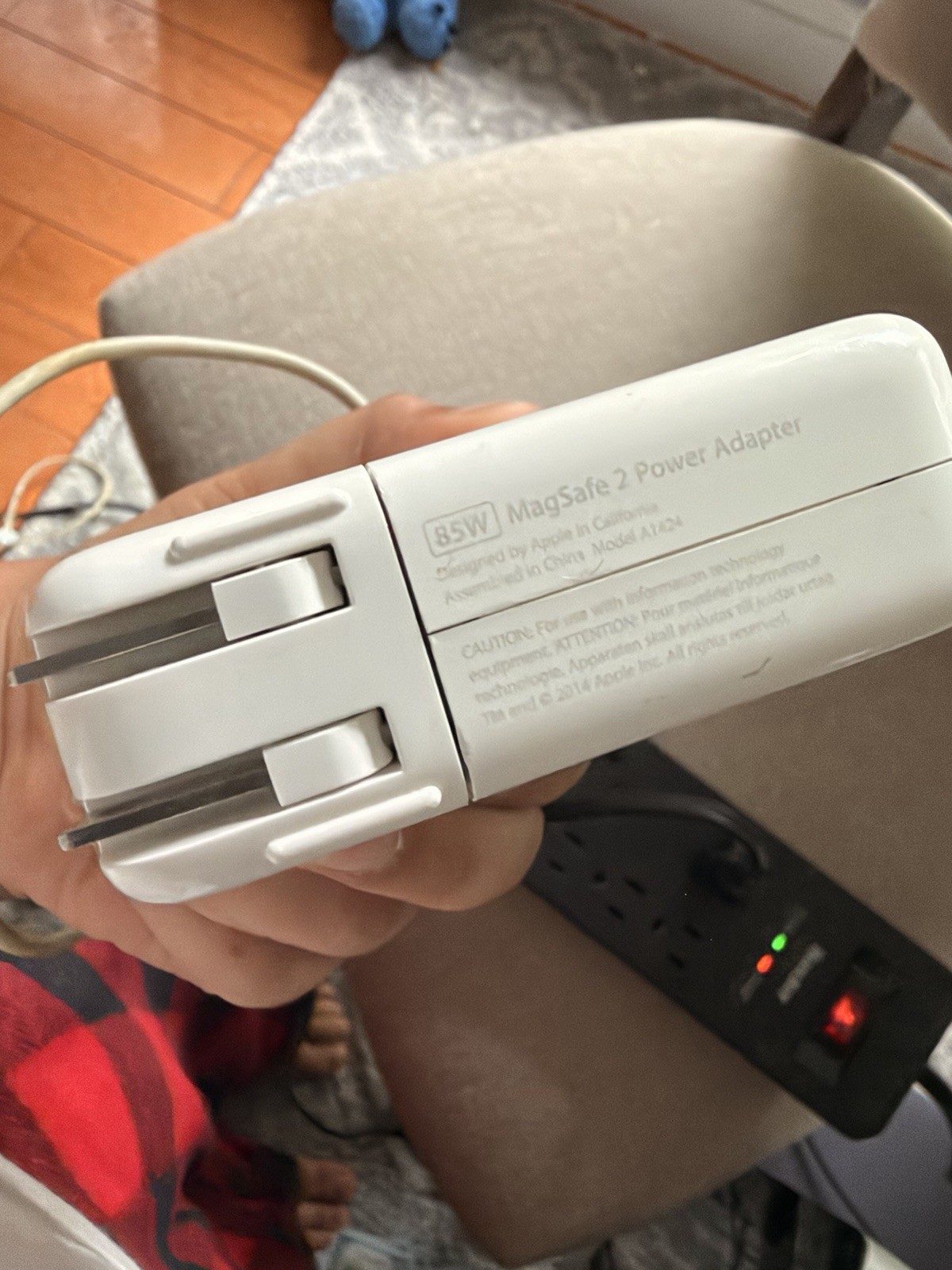 Late 2013 Macbook Pro 15 Inch Silver Degraded Battery￼