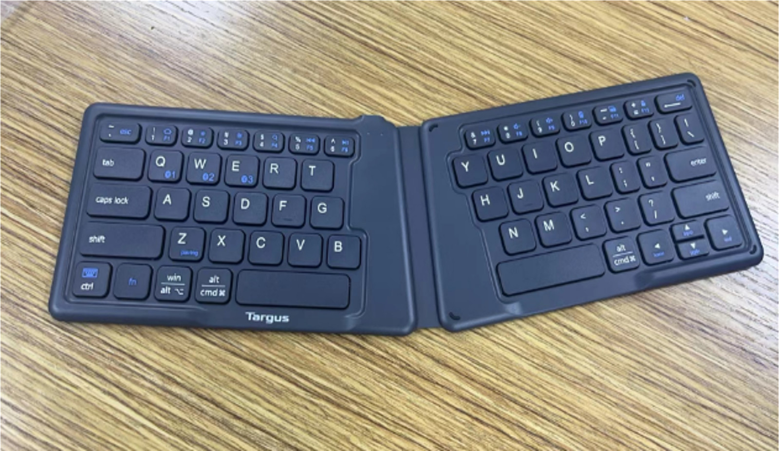 Targus Ergonomic Foldable Wireless Keyboard, Antimicrobial, Ergo-Comfort, Black