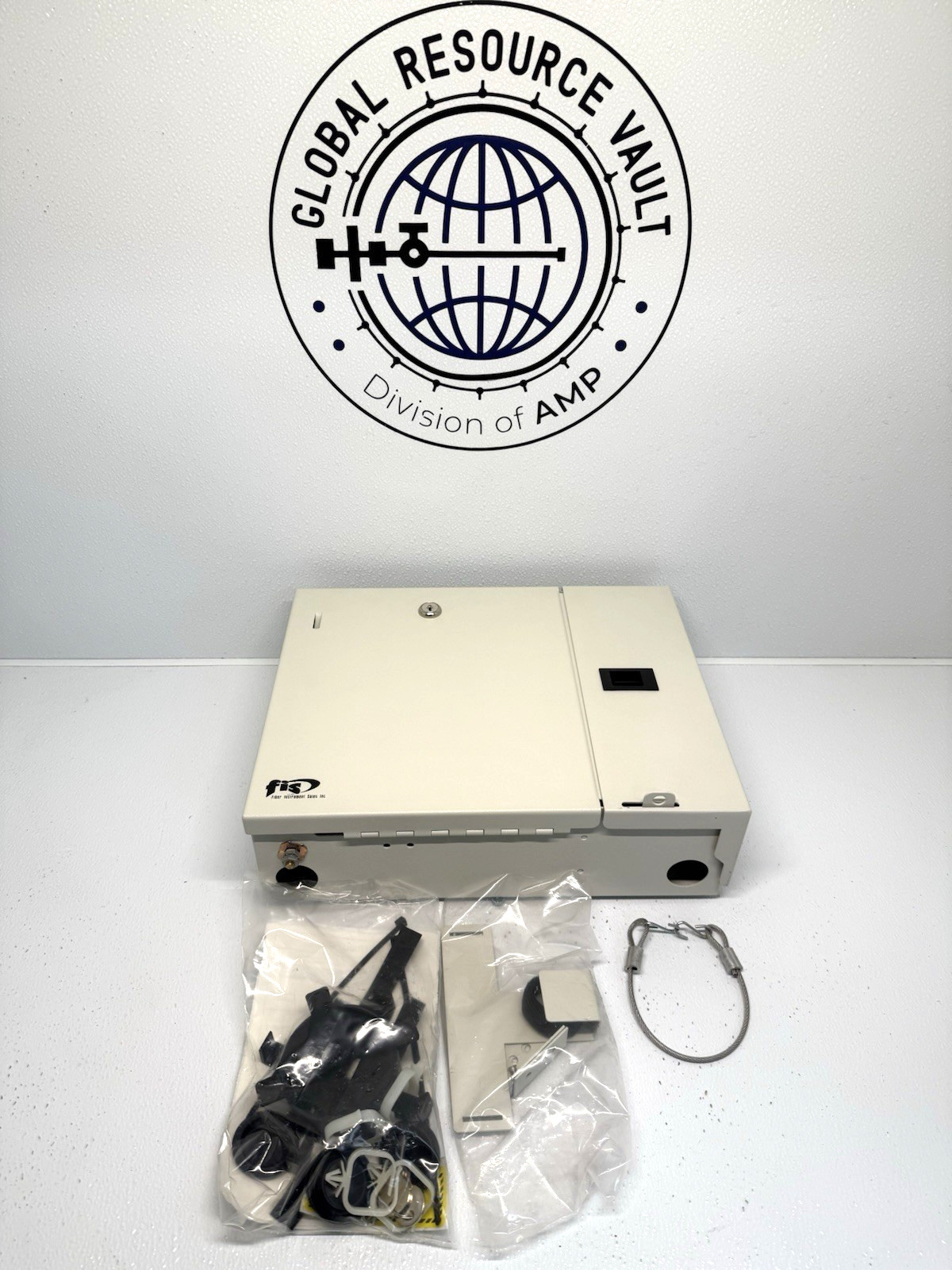 FIS Fiber Instrument Sales Fiber Optic Panel FFWM024 24-Port (NOS)