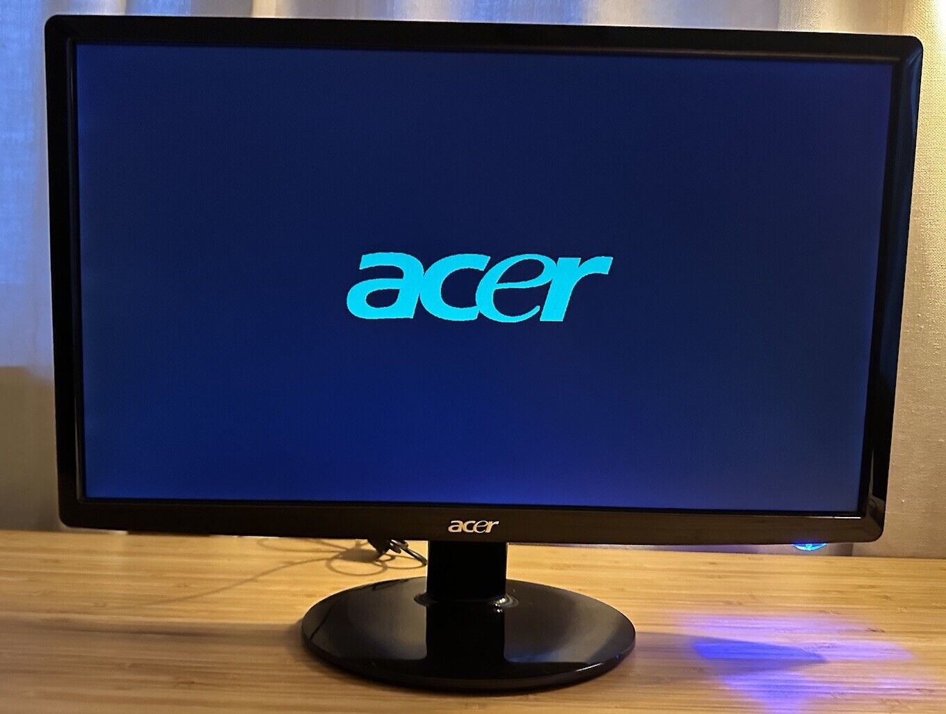 Acer Model S201HL 20
