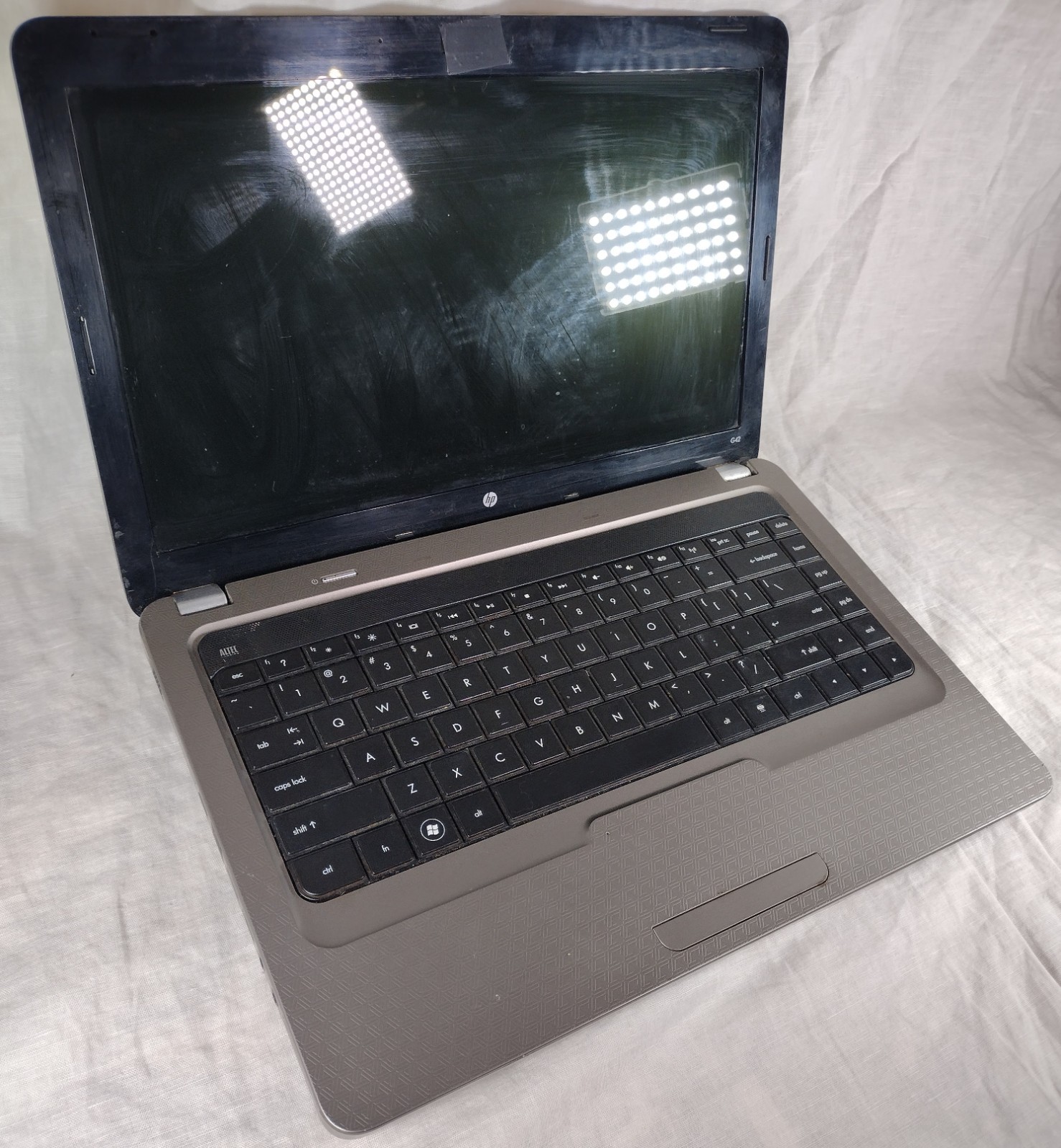 HP G42-415DX 13.5" Laptop AMD Athlon II P340 Tested Linux 4GB Ram|  XZ046UA