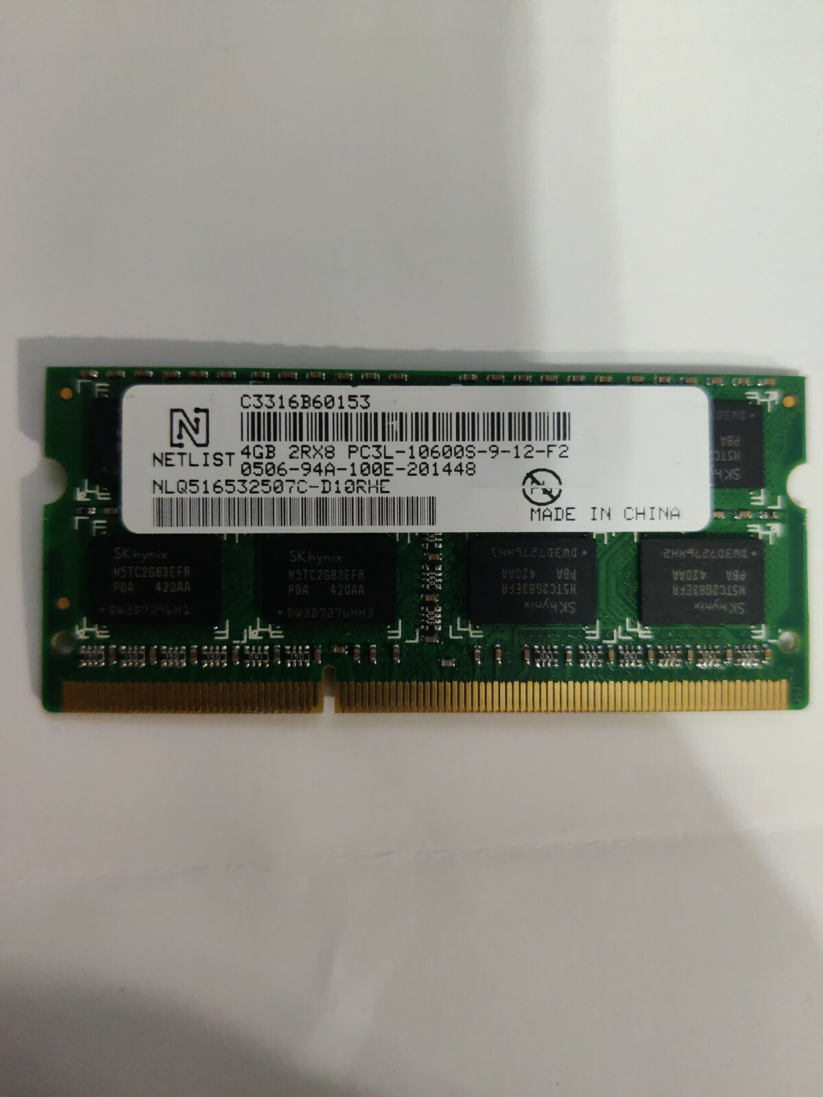 Dell OEM NETLIST 4GB 2RX8 PC3L-10600S-9-12-F2 DDR3 Memory Stick IVA01 77DN1