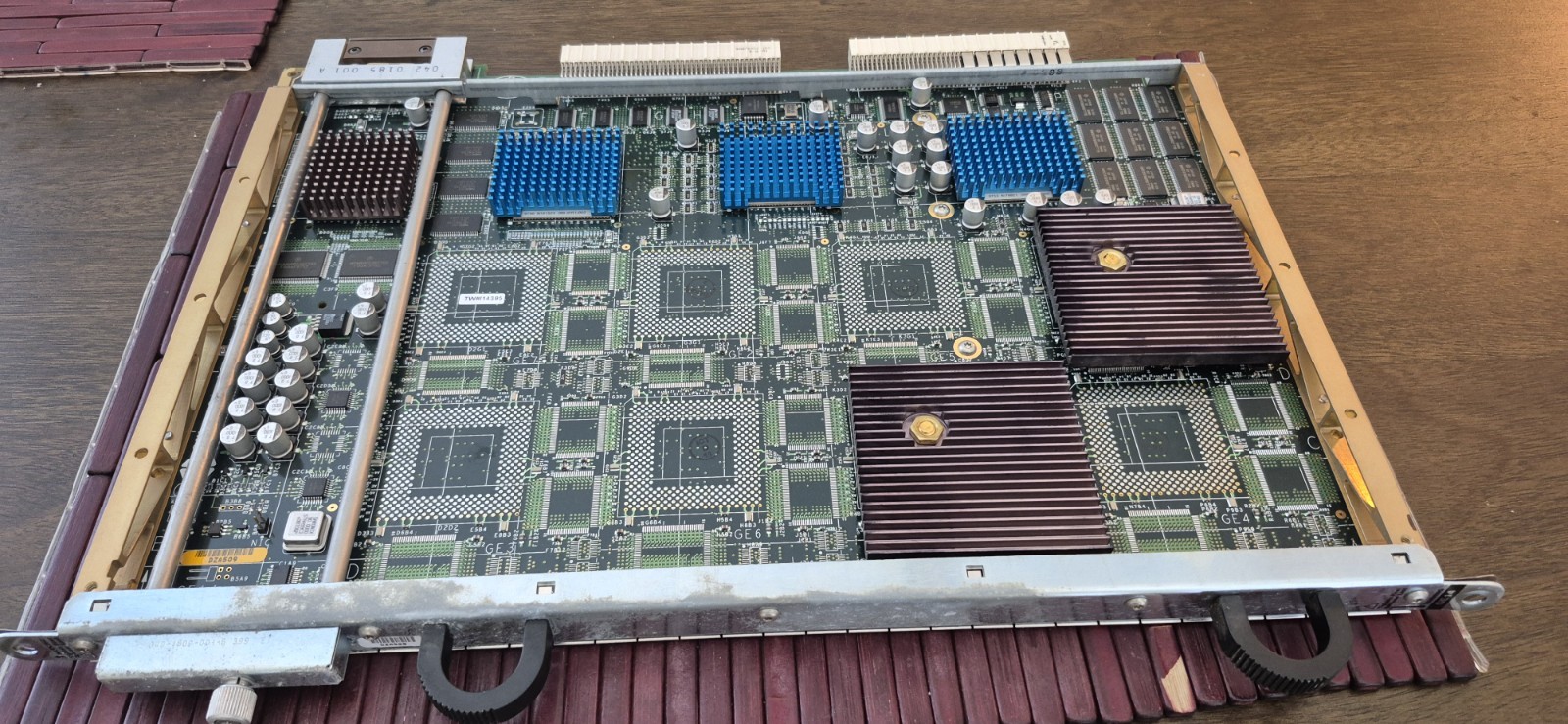 SGI 030-1051-002 Rev k ,Onyx2 Graphics Engine GE14, Shows up on screen as 2 GE's