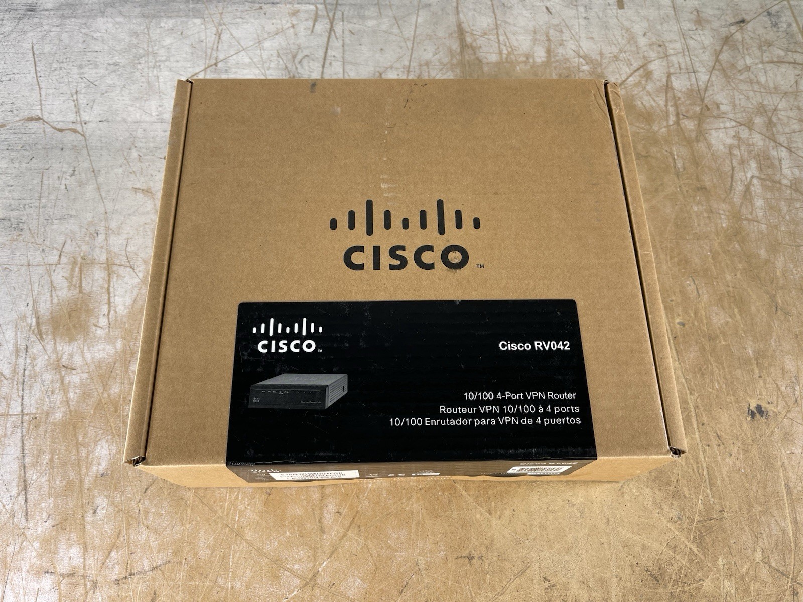 CISCO RV042 SMALL BUSINESS 10-100 4-PORT VPN ROUTER - (NEW-SEALED BOX)