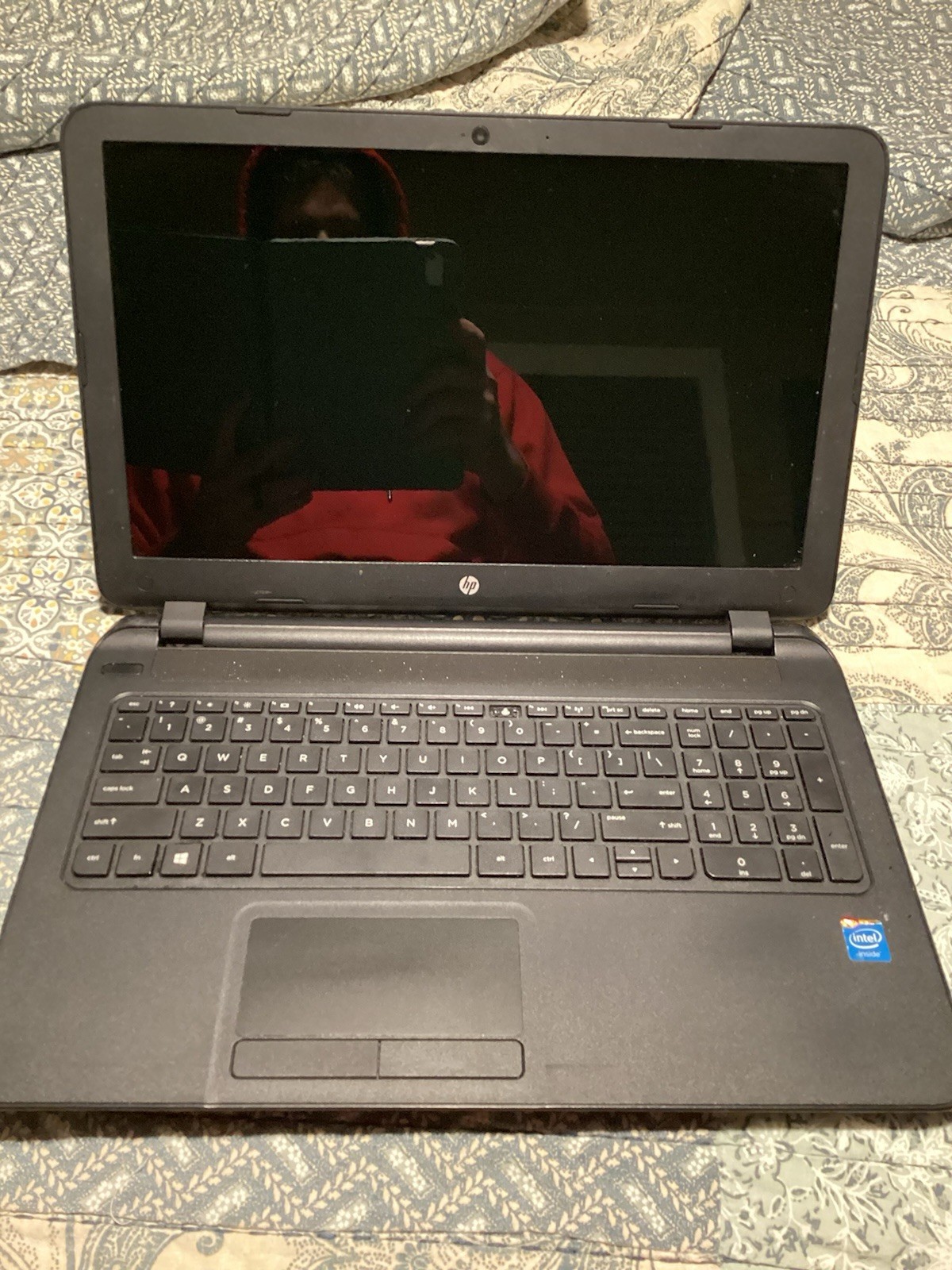 HP 15-f033wm 15.6" Celeron N2830 2.16GHz 4GB 500GB HDD Zorin OS (Bad Battery)