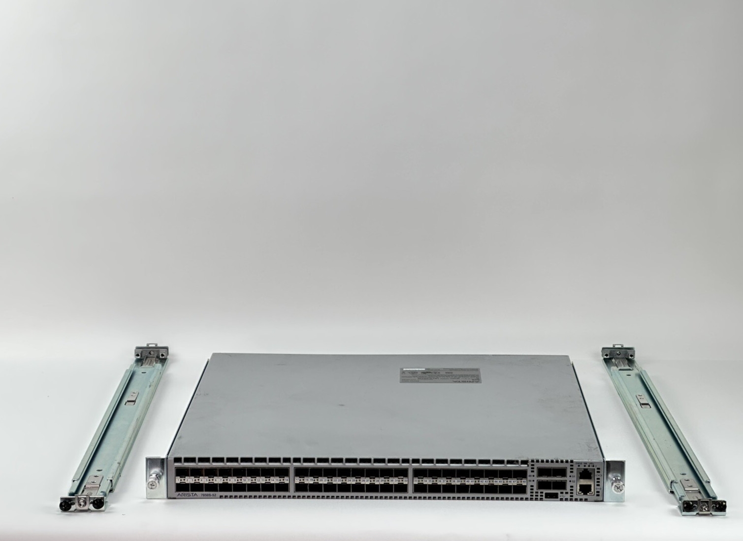 Arista DCS-7050S-52 52-port Ethernet Switch 10GbE SFP+ No PSU Rails Rail Kit 48x