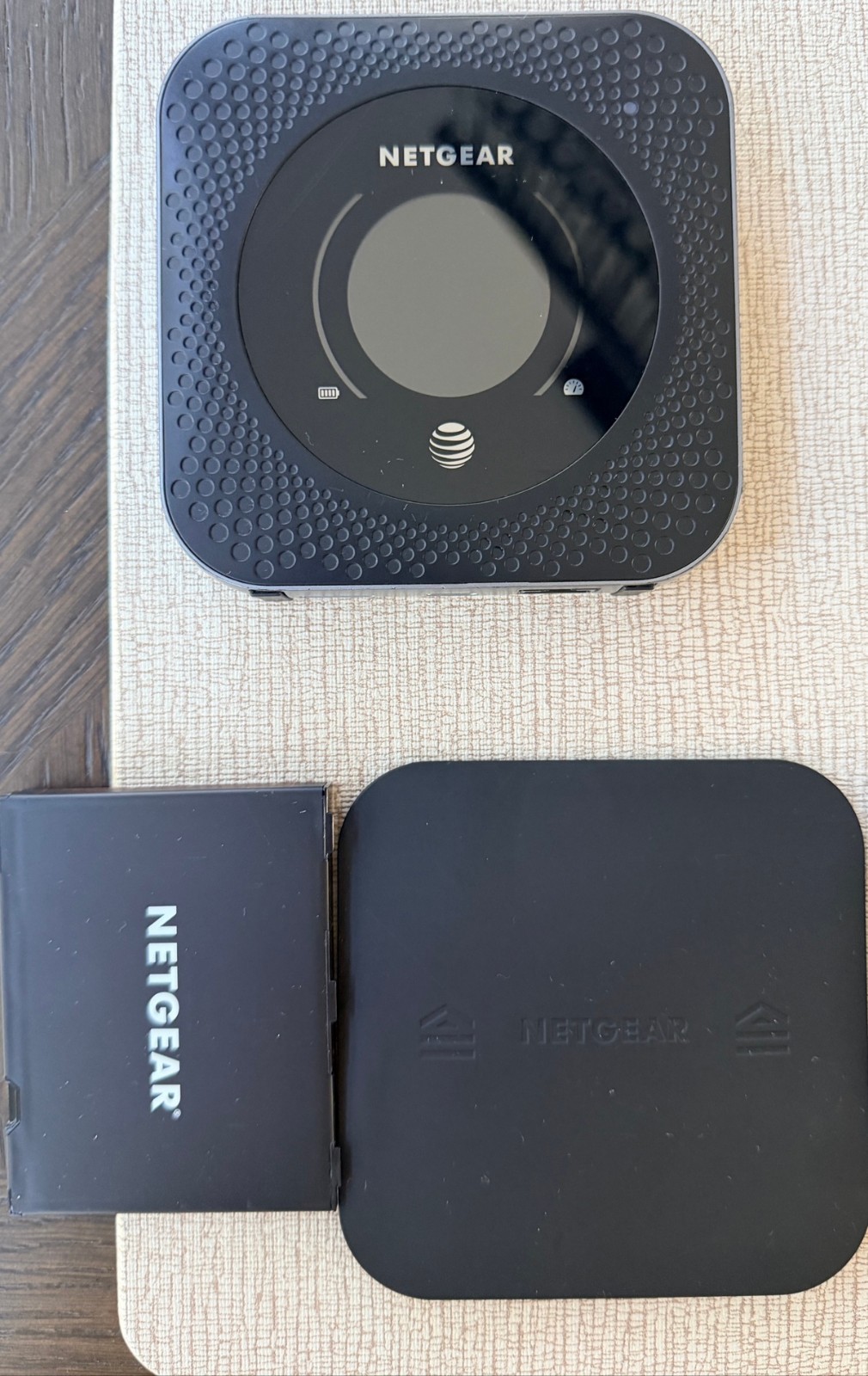 NETGEAR Nighthawk M1 4G LTE Mobile Hotspot MR1100 - UNLOCKED