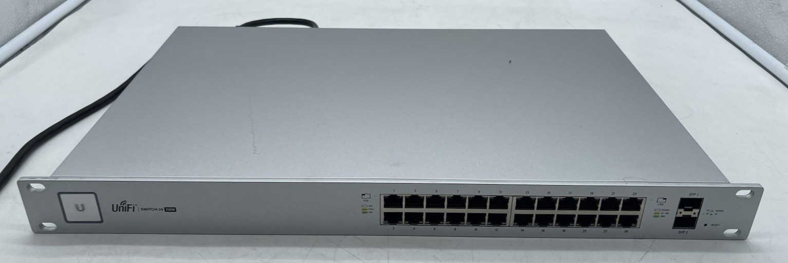 UBIQUITI US-24-250W 24-PORT GIGABIT ETHERNET SWITCH - (FOR PARTS)