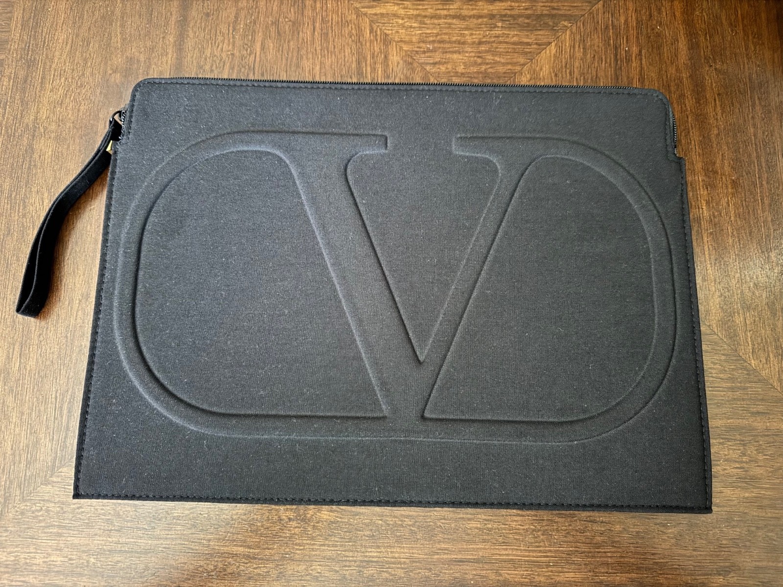 Valentino Beauty Black Laptop Pouch Wristlet Bag Clutch 15’