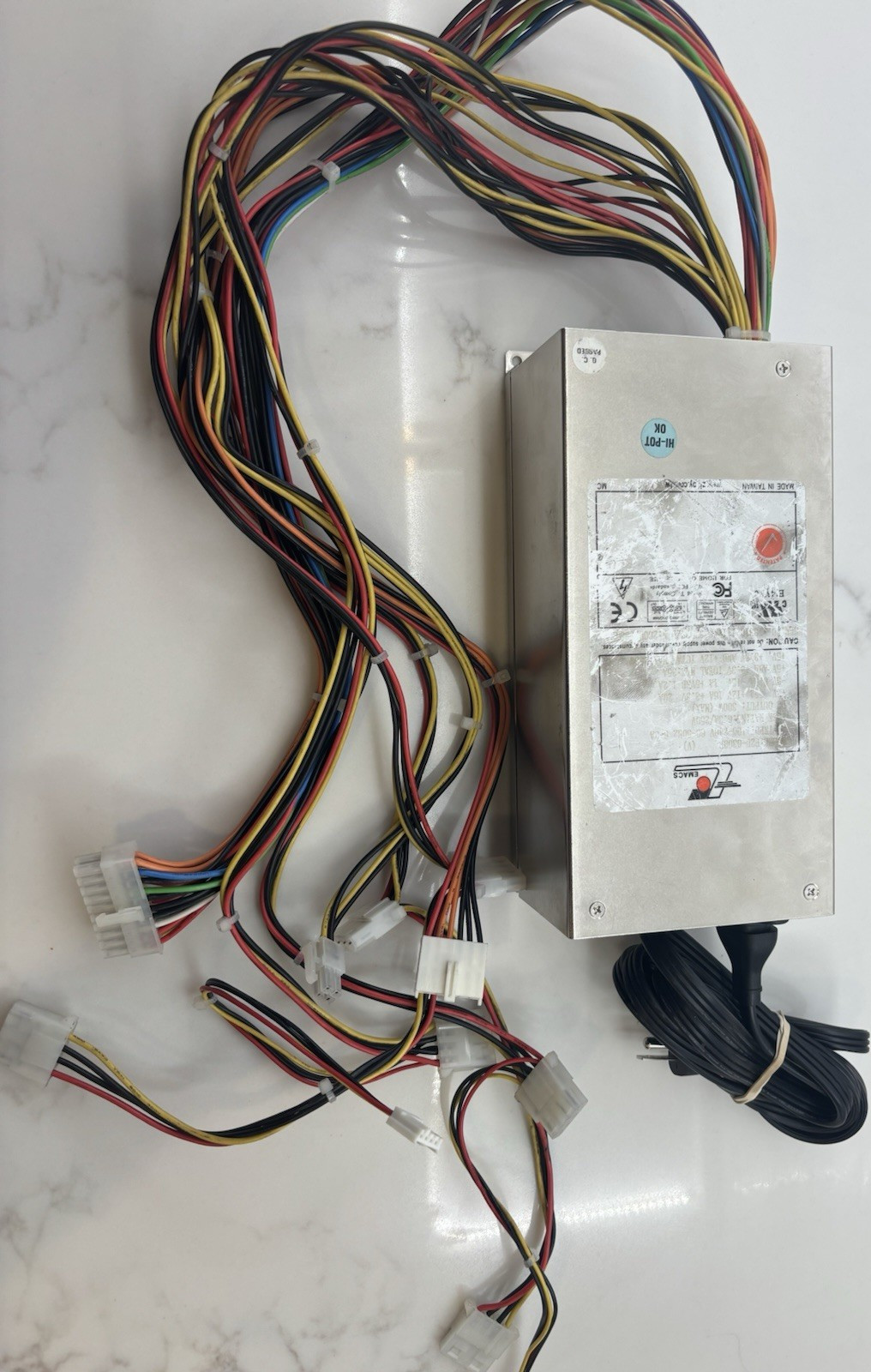 EMACS P2U-6300P ATX Power Supply 300W 20 Pin Molex 100-240V 1 Fan Silver