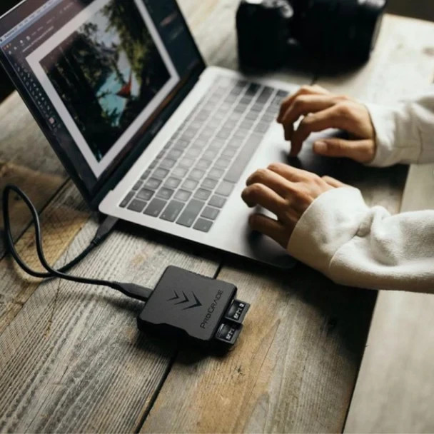 ProGrade Digital SD UHS-II Dual-Slot Memory Card Reader | USB 3.2 Gen 2 (PG08)