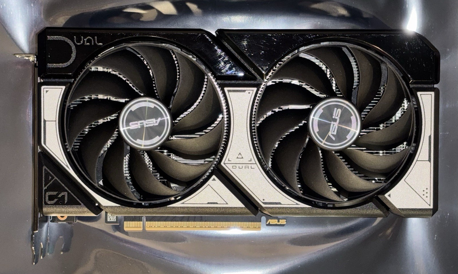 ASUS Dual GeForce RTX 5060 Ti 16GB GDDR7 OC DUAL-RTX5060TI-O16G GPU NVIDIA