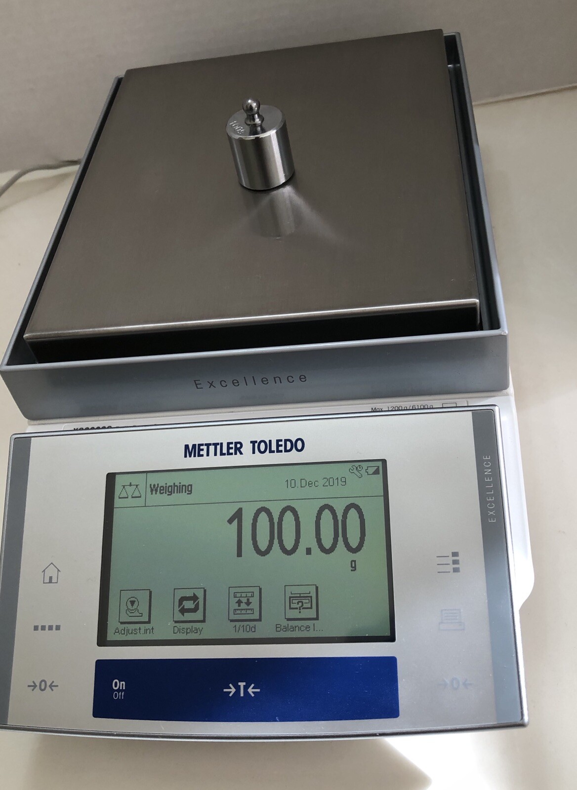 Holidays SaleMettler Toledo XS6002S Balance 6.1 kg, 0.01g. FACT New Cosm Tested