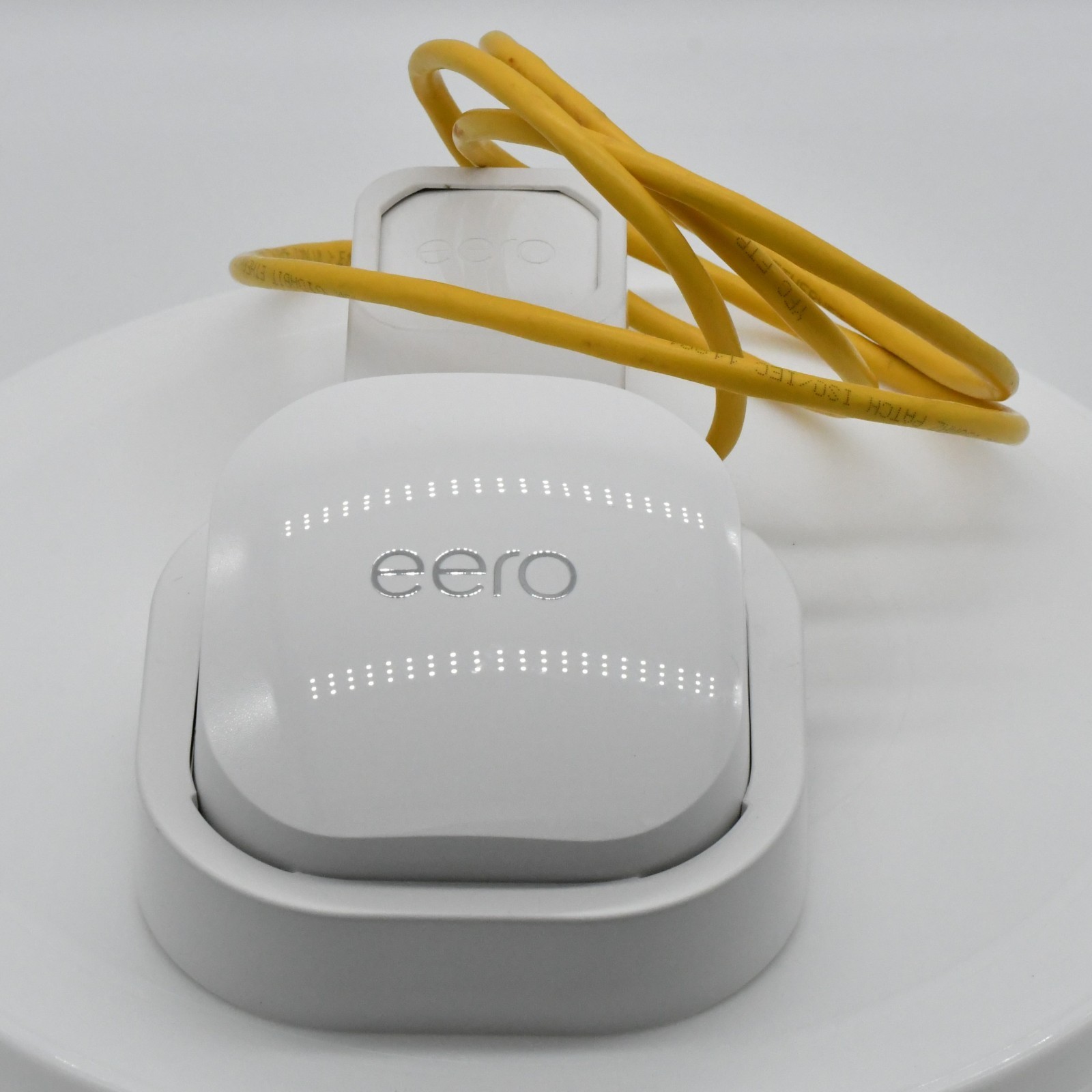 Amazon eero 6+ Mesh WiFi 6 Router Model R010001 White 15W AC Adapter Bundle