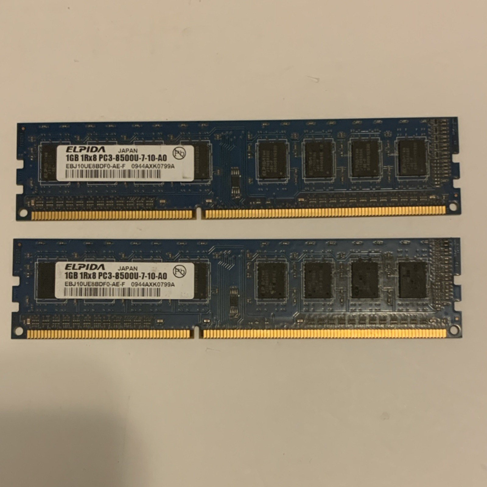 Elpida DDR3 SDRAM DIMM 2GB (2x1GB) PC3-8500U 240-Pin RAM EBJ10UE8BDF0-AE-F