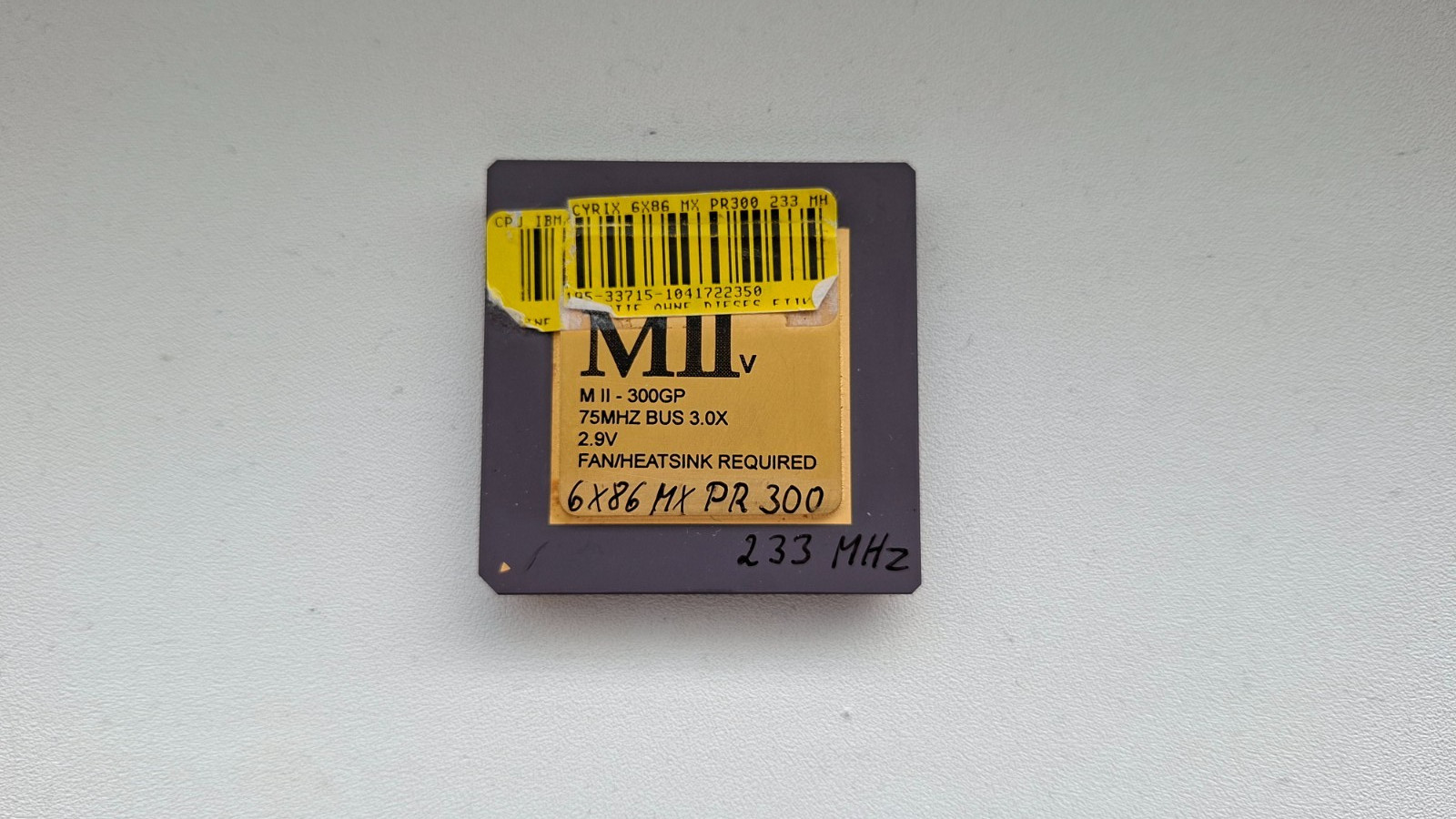 Cyrix MIIv MII-300GP 75Mhz BUS uncommon MIIv vintage CPU GOLD
