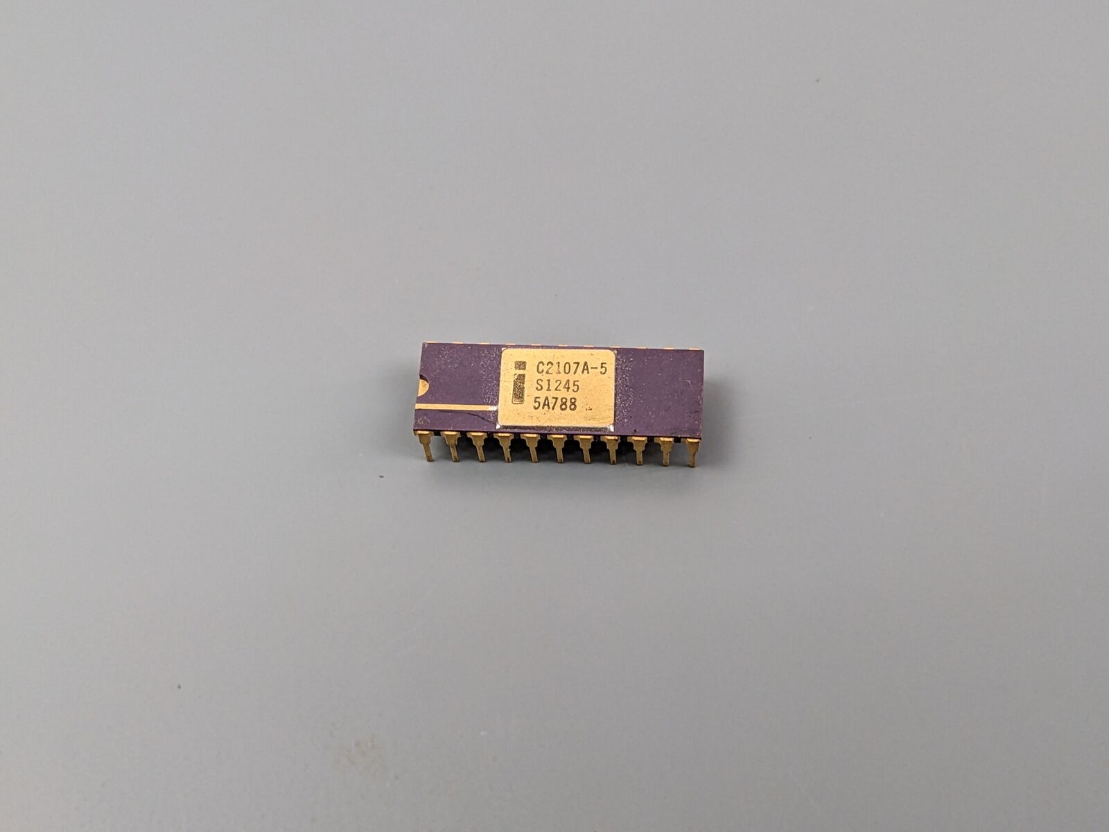Intel C2107A-5 DRAM Chip - RARE Ceramic Gold 4Kx1 RAM ~ FULLY TESTED