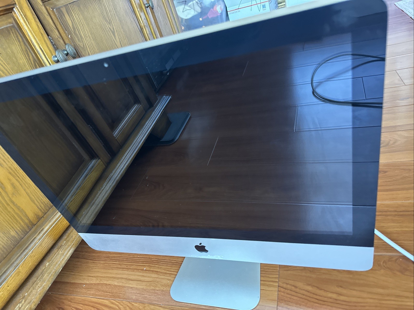 Apple iMac Model A1311 100-240V-,50-60Hz 4.0A. Only for parts.
