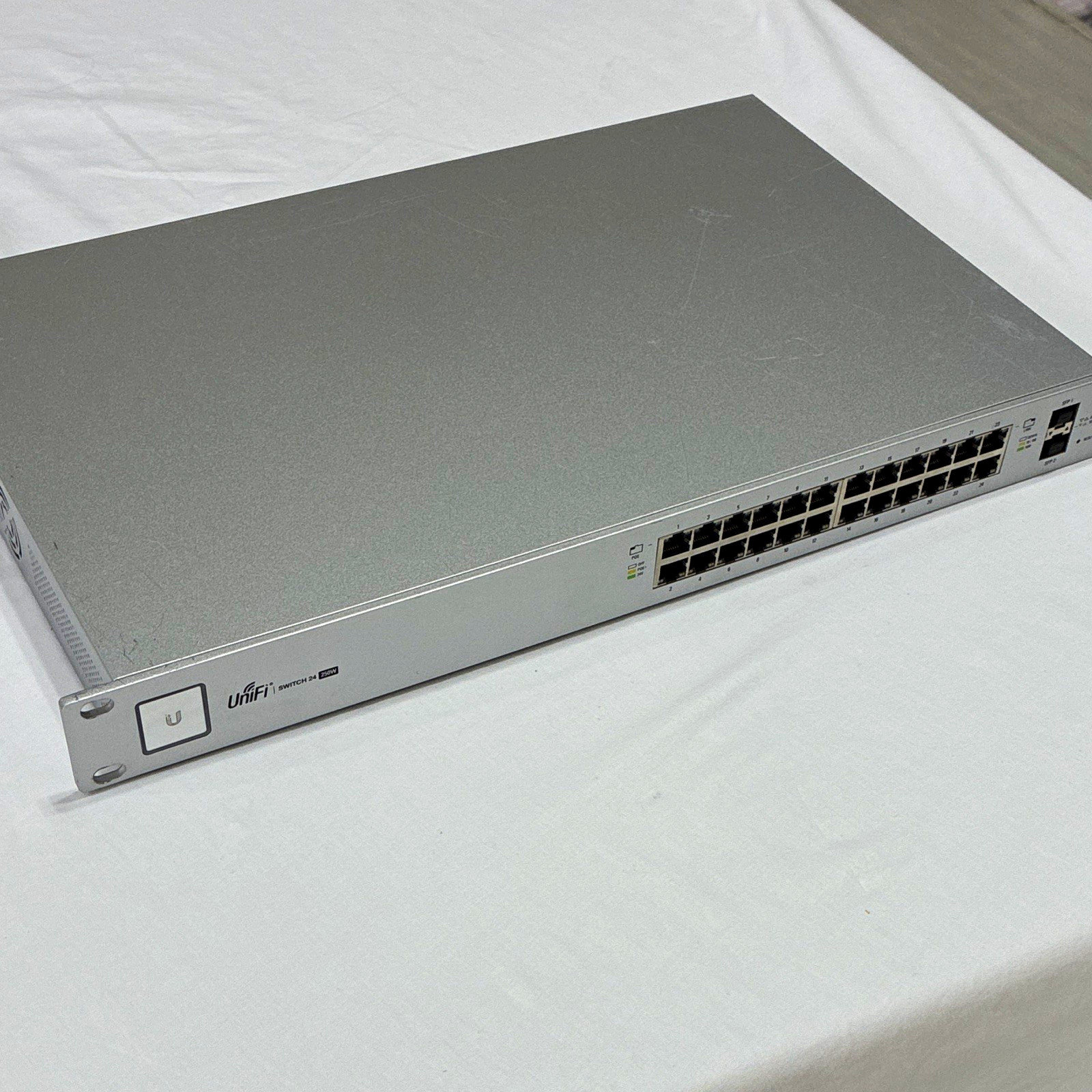 Ubiquiti UniFi Switch 24 250W 24-Port Gigabit Managed Rack 1U US-24-250W