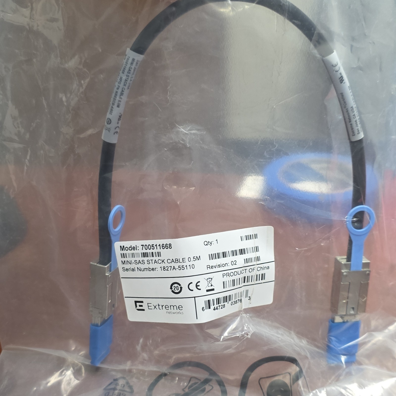 Extreme Networks Mini-SAS SFF-8088 Male to Male Stack Cable 0.5m 700511668