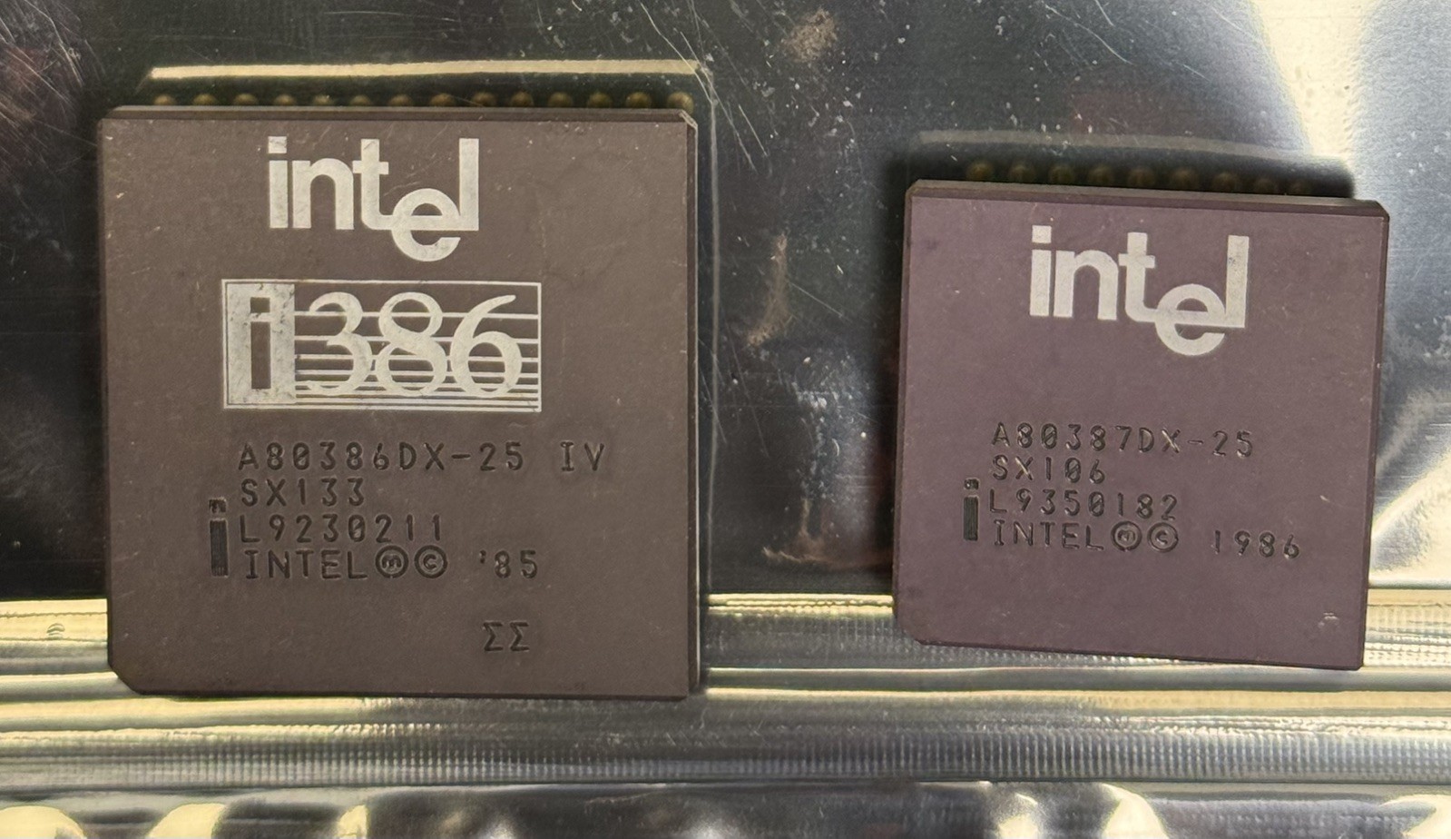 Intel 80386DX-25 CPU & 80387DX-25 Math Coprocessor 25MHz Vintage Pair
