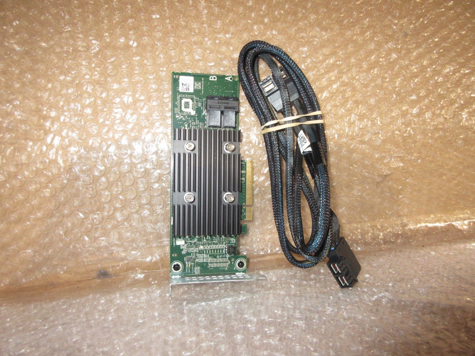 Dell 0J7TNV UCSA-901 HBA330 12Gbps SAS PCIe RAID Controller w/ 0HNWWT Cable