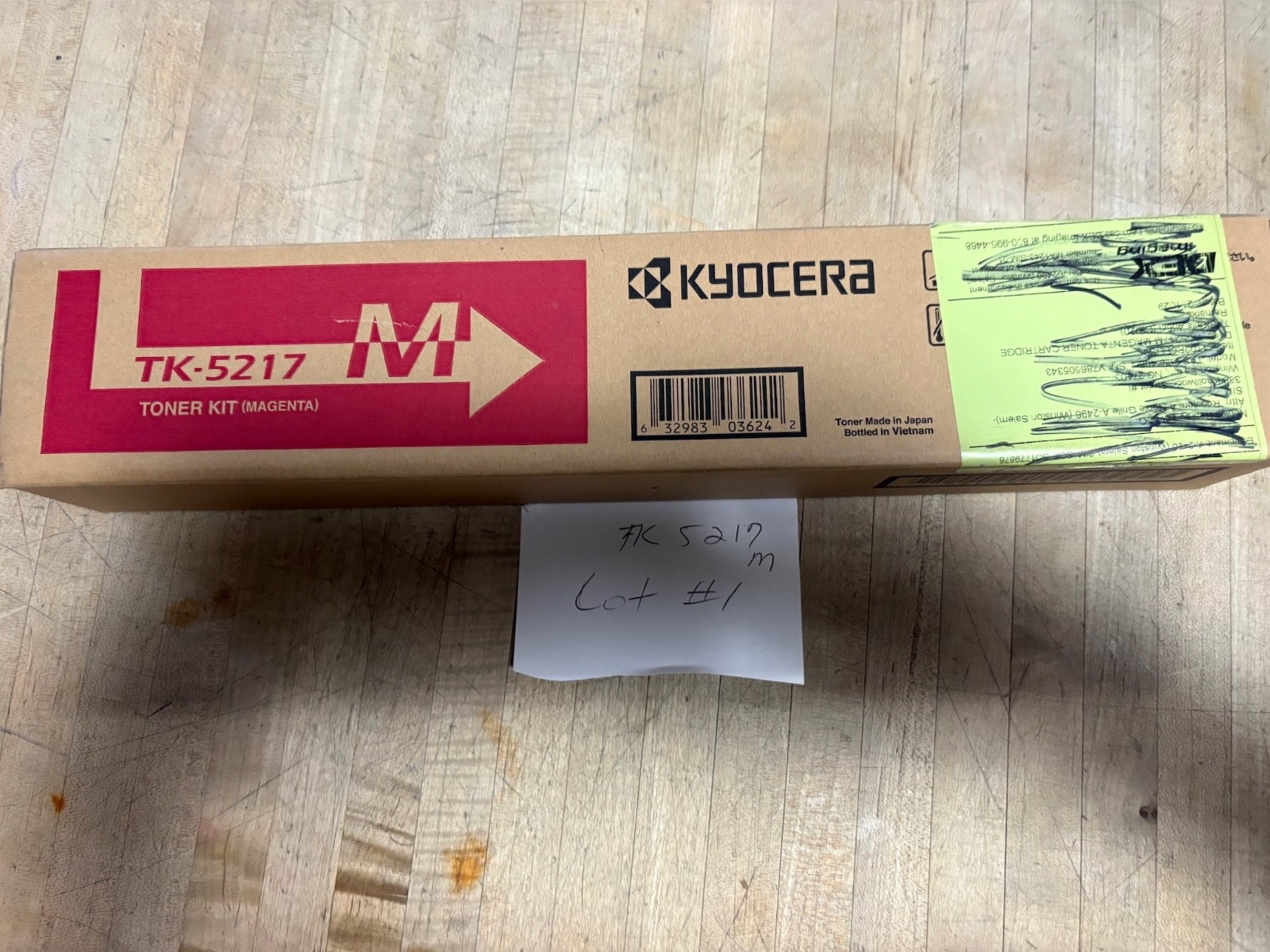 1 Genuine Kyocera  TK-5217 M Toner Magenta  NEW  TK-5217  Lot #1