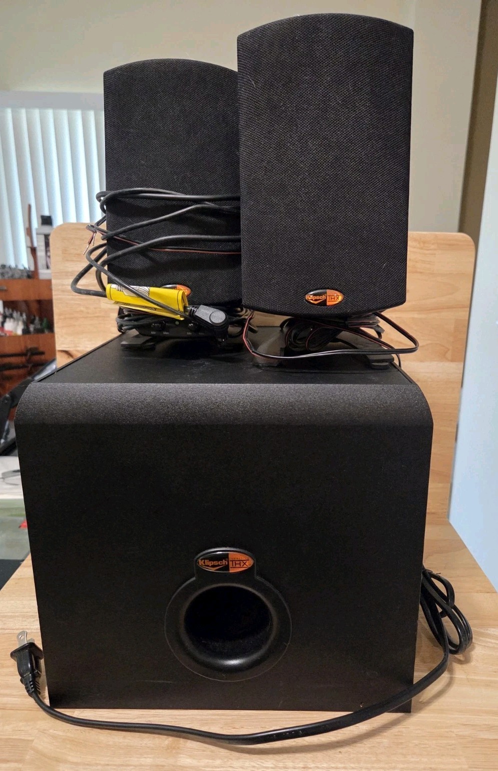 Klipsch ProMedia 2.1 Channel THX Computer PC Speaker & Subwoofer Minor Issue