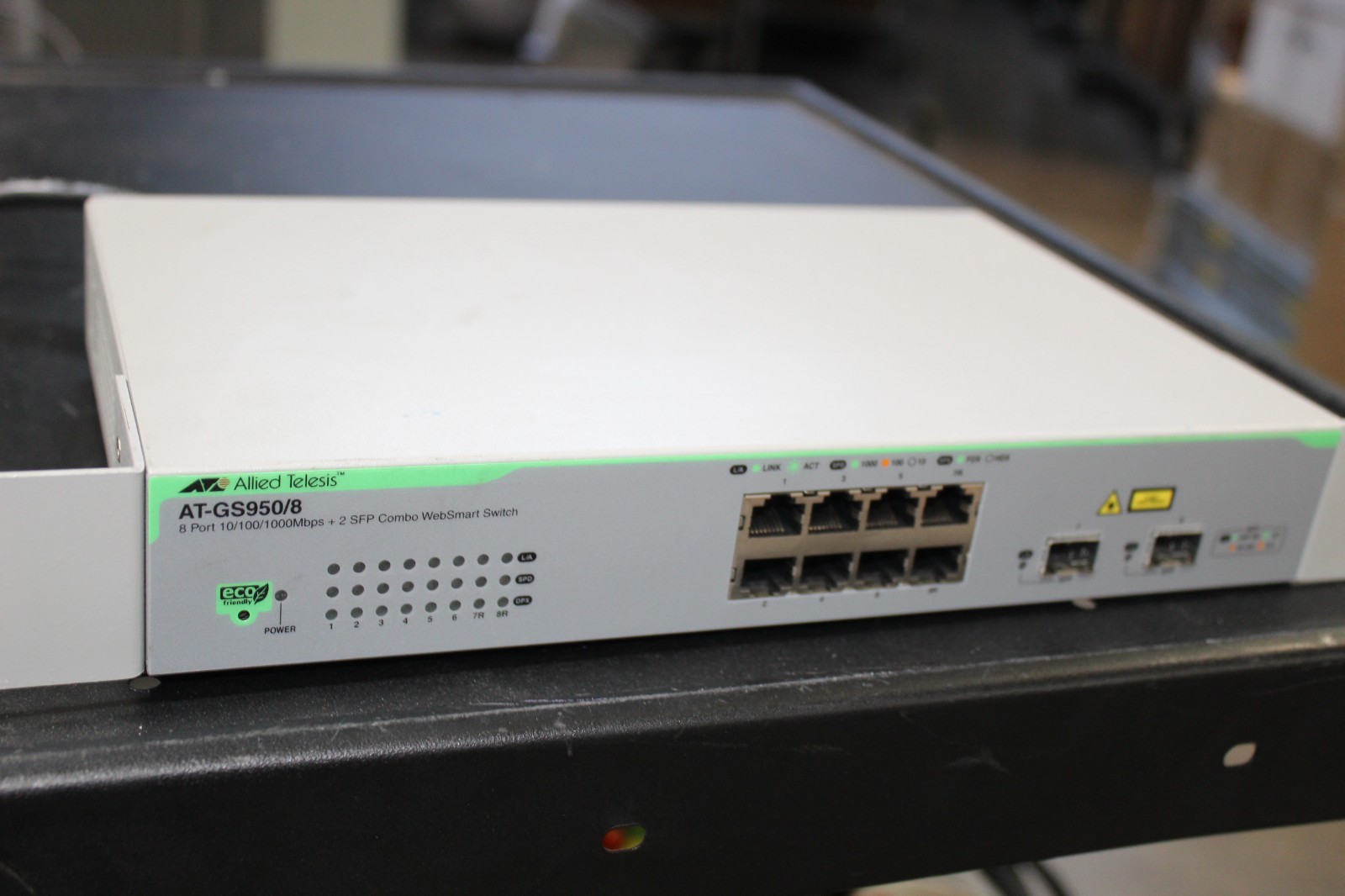Allied Telesis AT-GS950/8 8-Port Gigabit WebSmart Network Switch