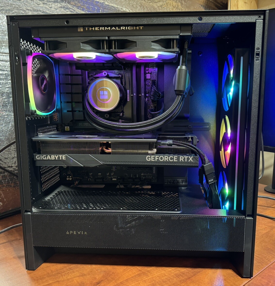 Gold Gaming PC - AMD Ryzen 9800X3D, RTX 5070 Ti, 32GB RAM, 2TB SSD, 850W