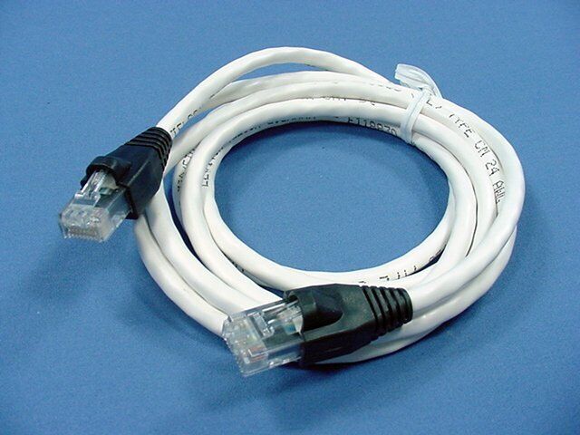 Leviton White Cat 5e 5 Ft Ethernet LAN Patch Cord Network Cable Booted 5G455-5W