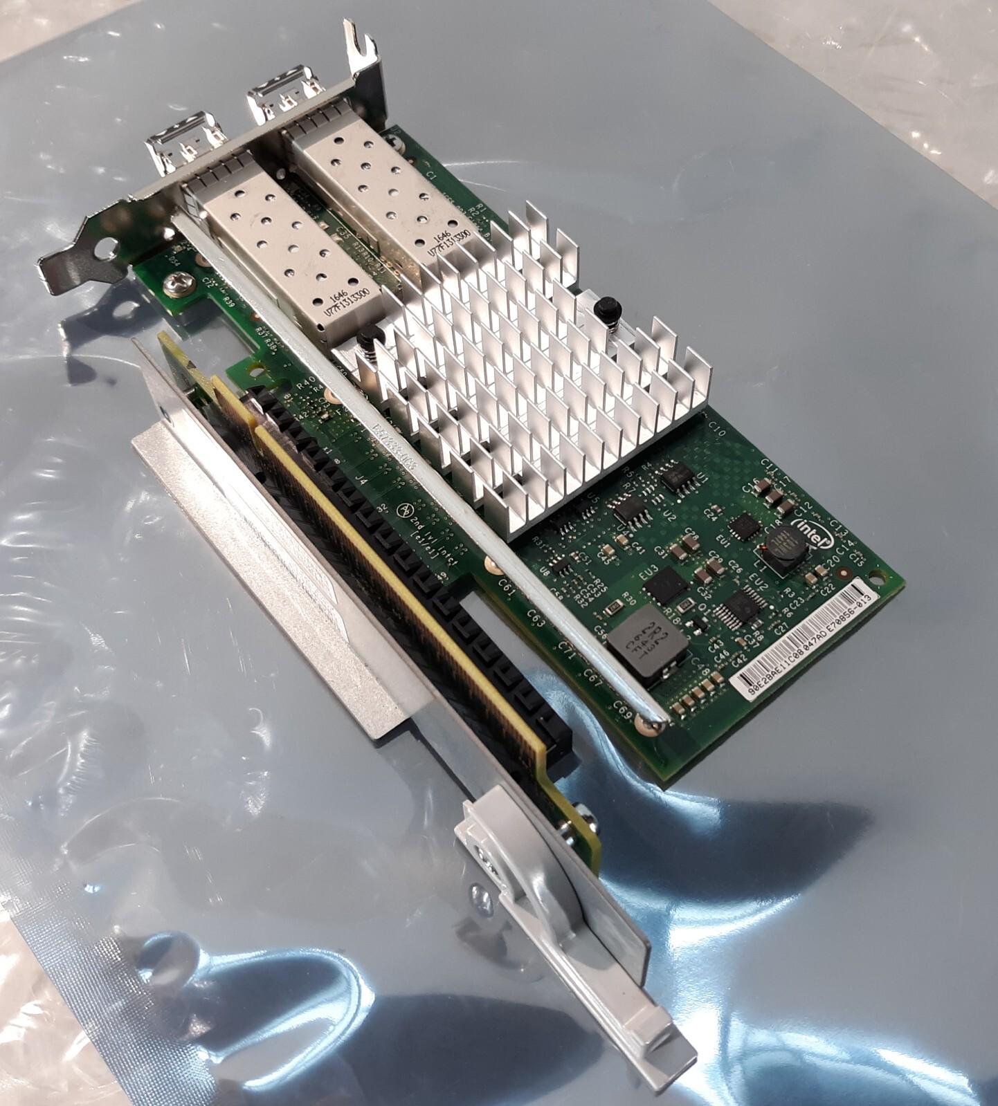 Sun Oracle 7051223 E69818 Dual Port 10Gbe Adapter w/ OEM PCIe Riser + 2x SFPs