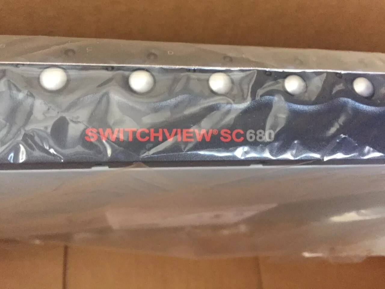 Avocent SC680-001 SwitchView 8-Port Rackmount KVM Switch – New