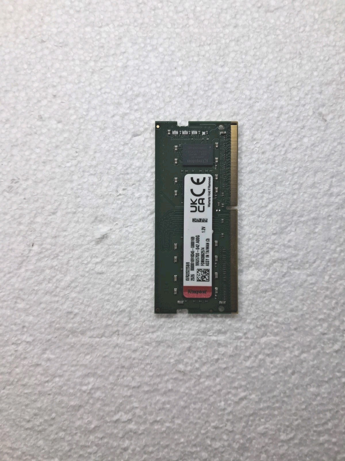 Kingston ValueRAM 8GB DDR4 3200MHz SODIMM laptop memory stick, KVR32S22S8/8