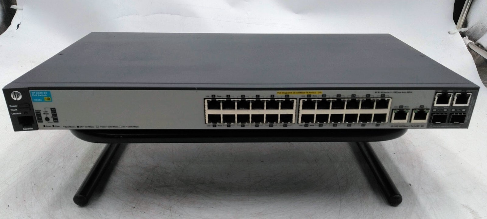 HP J9138A HP 2520-24-PoE Switch 24 RJ-45 10/100, 2 RJ-45 10/100/1000, 2 dual